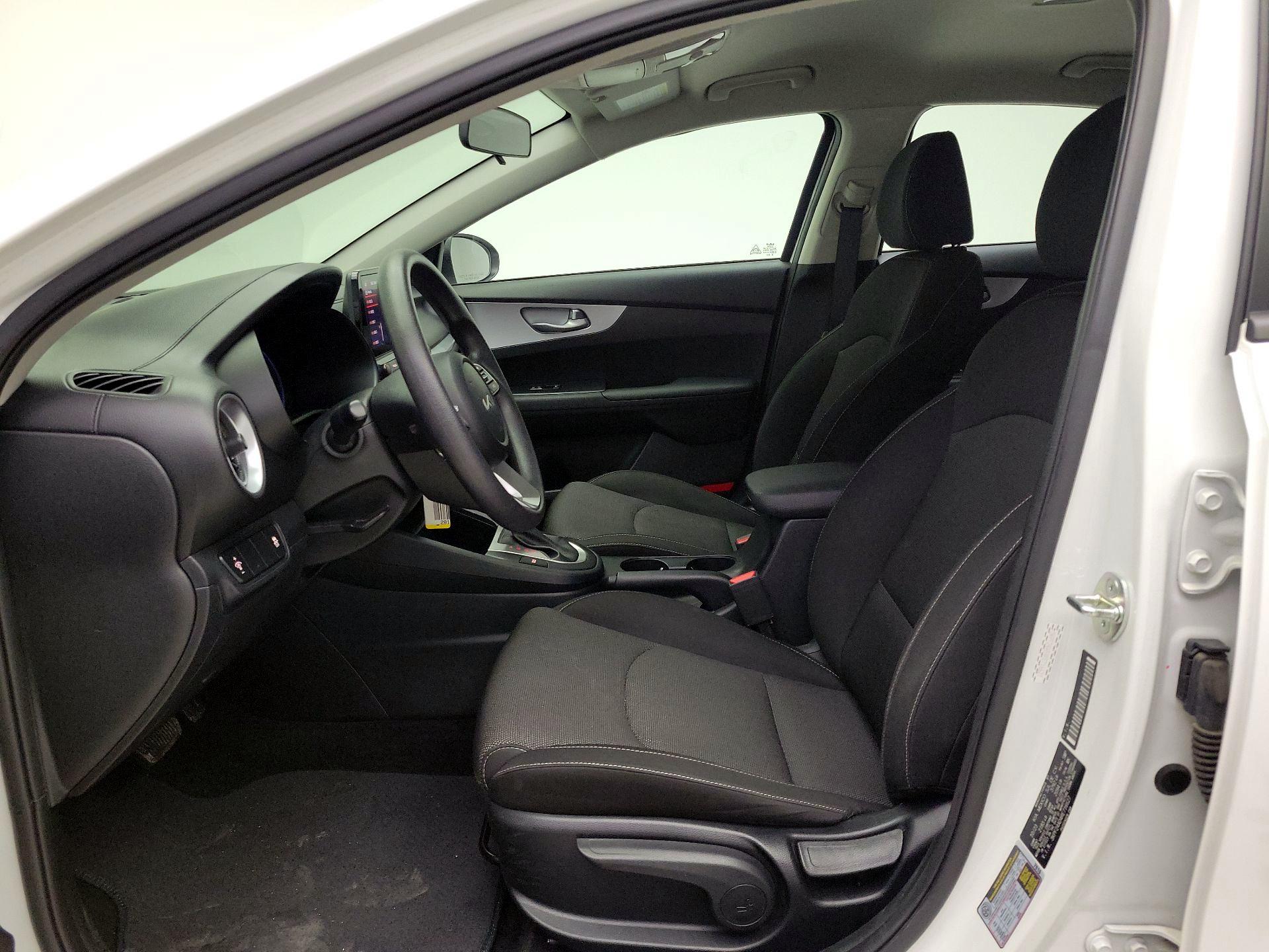 Thumbnail: 2024 Kia Forte - 11