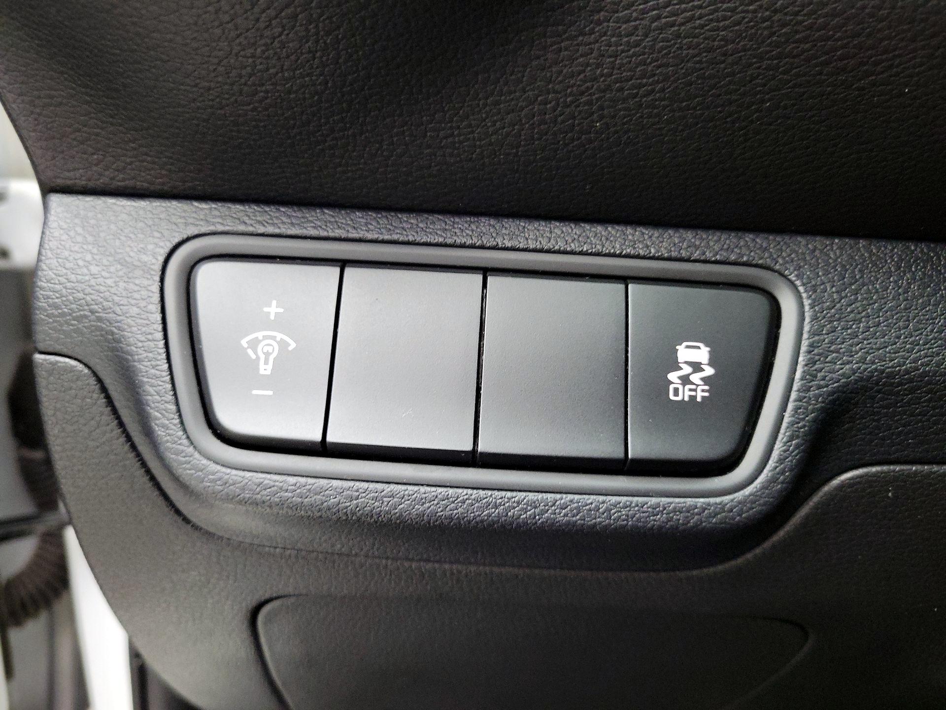 Thumbnail: 2024 Kia Forte - 13