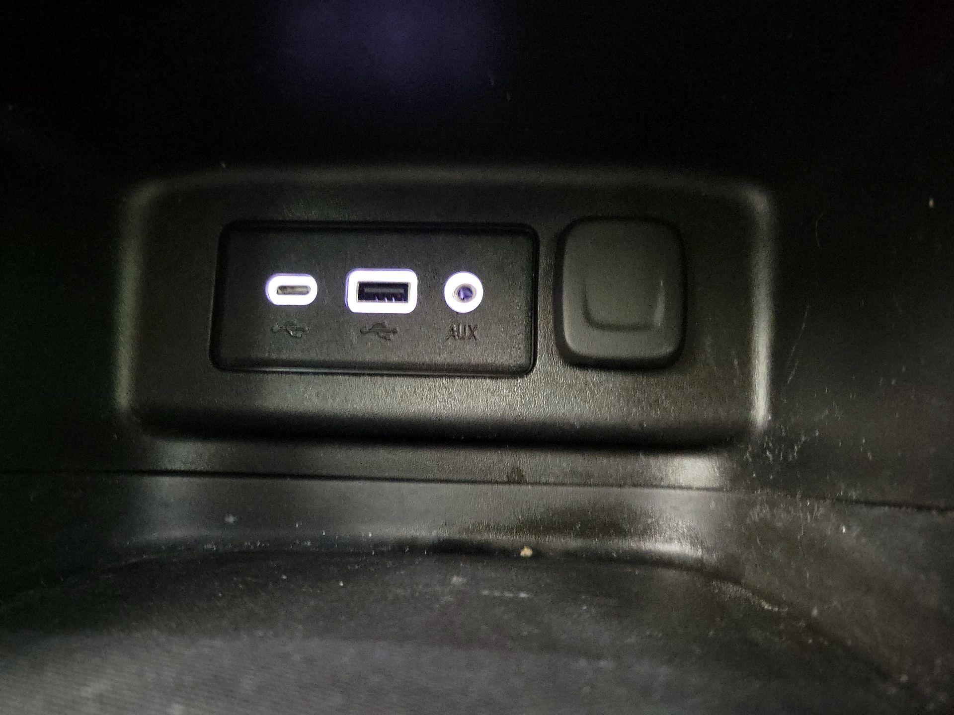 Thumbnail: 2023 Chevrolet Equinox - 18