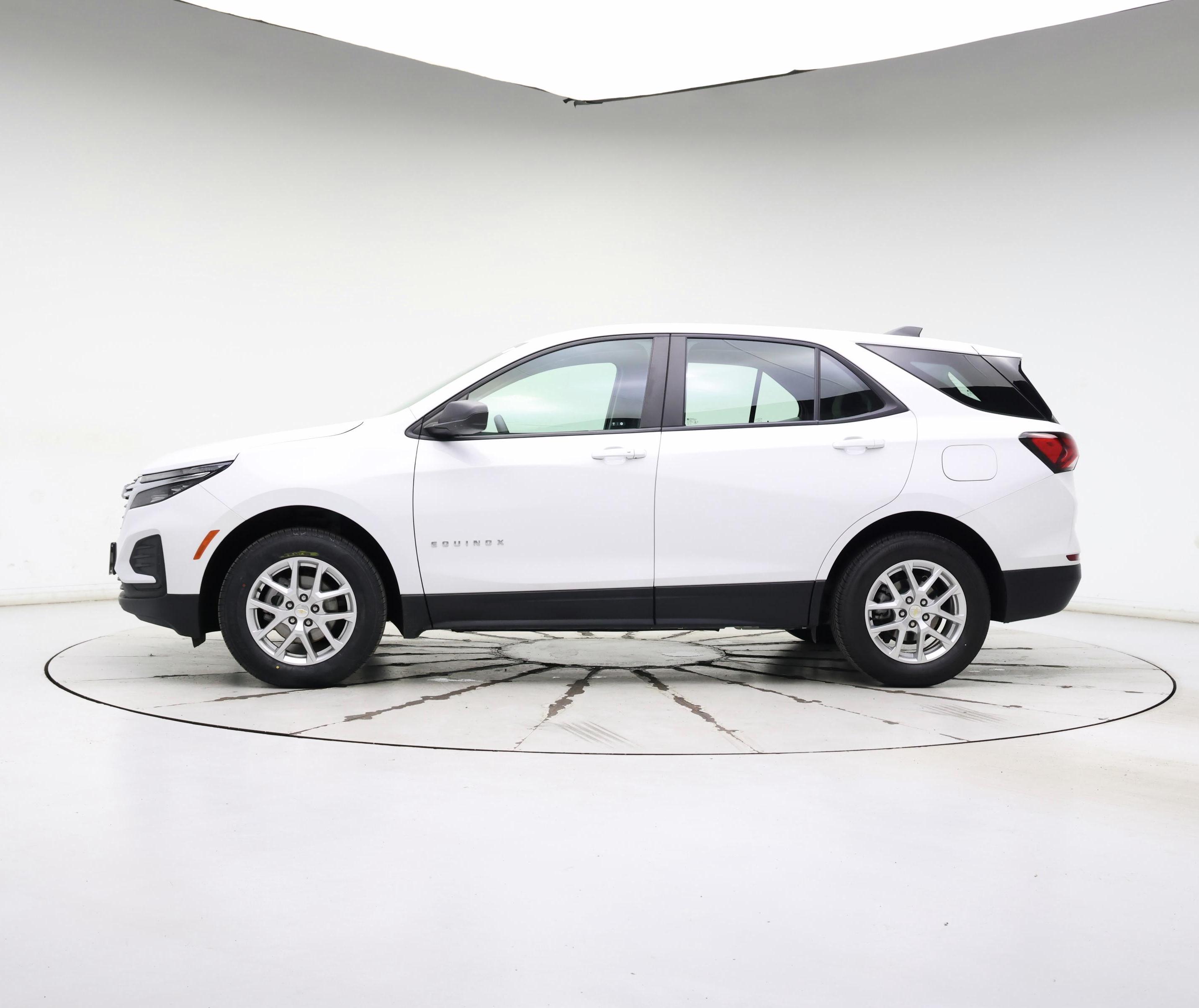 Thumbnail: 2023 Chevrolet Equinox - 3