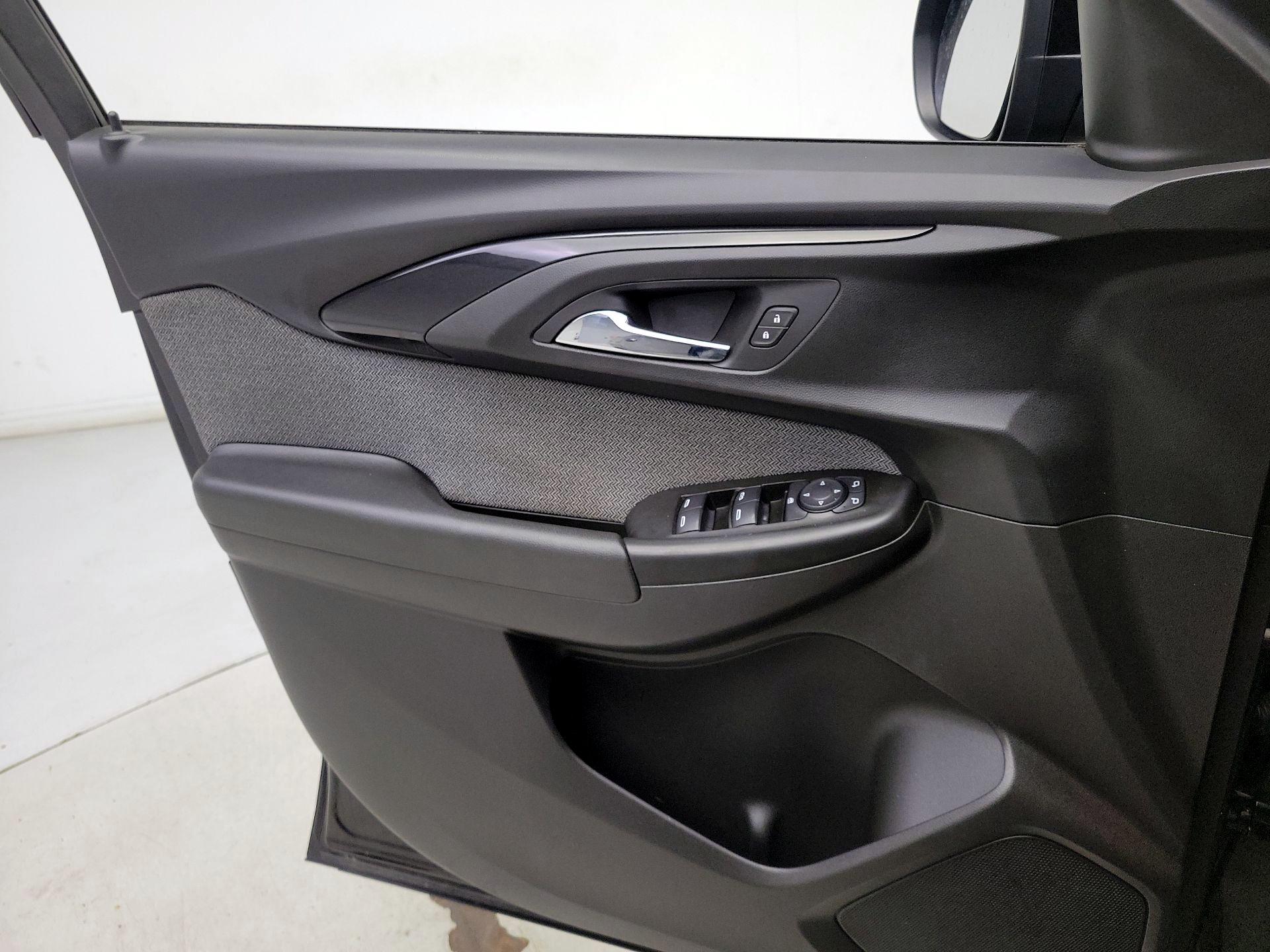 Thumbnail: 2021 Chevrolet TrailBlazer - 12