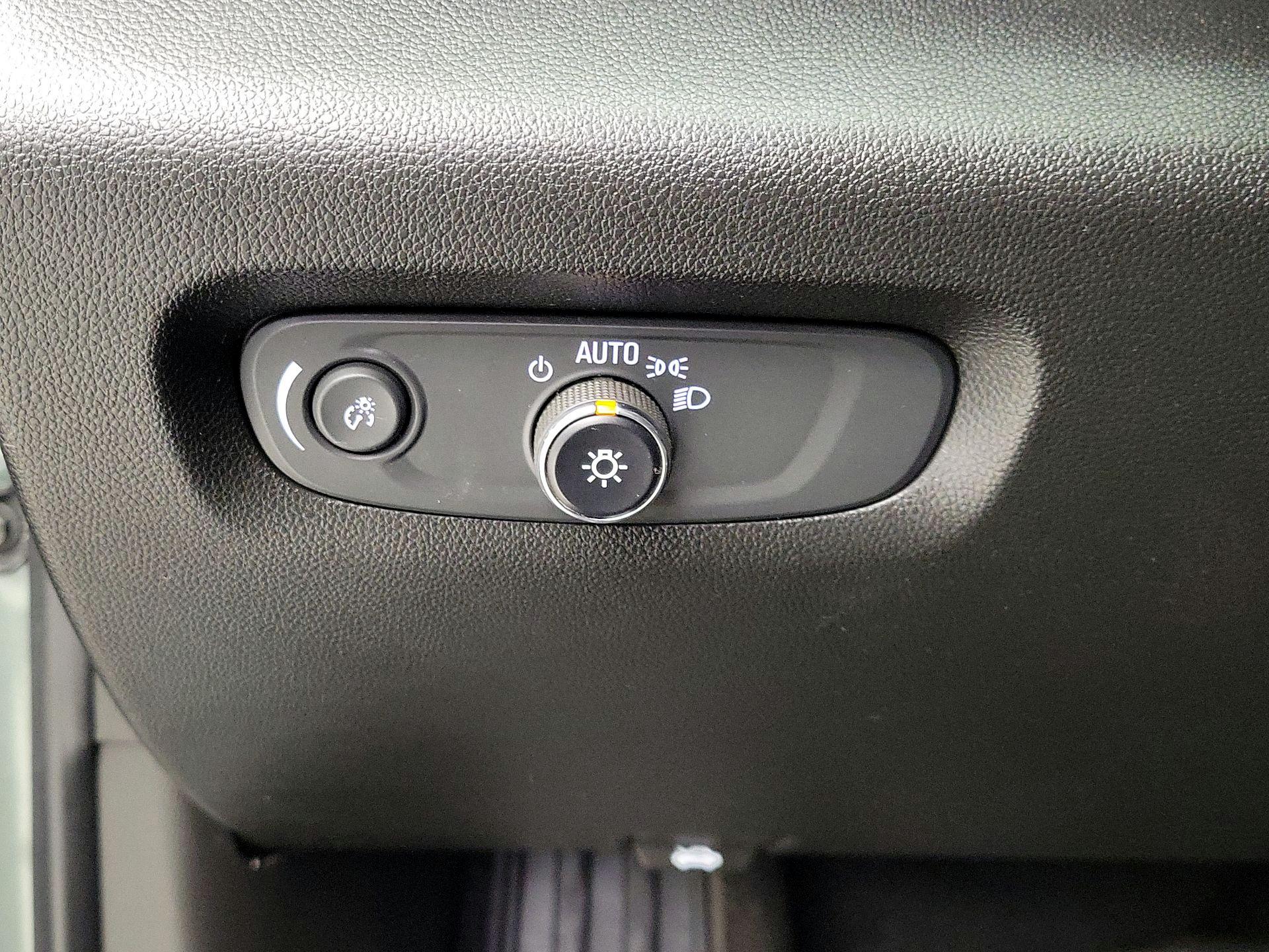 Thumbnail: 2023 Chevrolet Traverse - 13