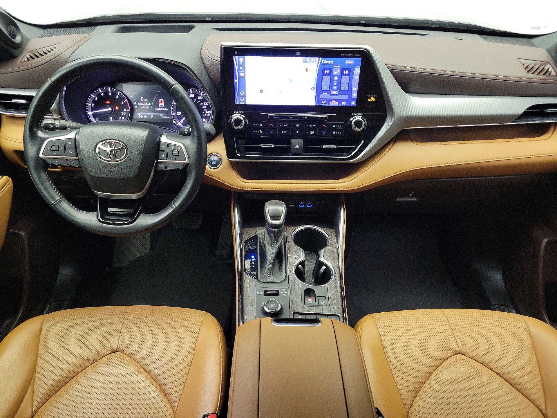 Thumbnail: 2022 Toyota Highlander - 9