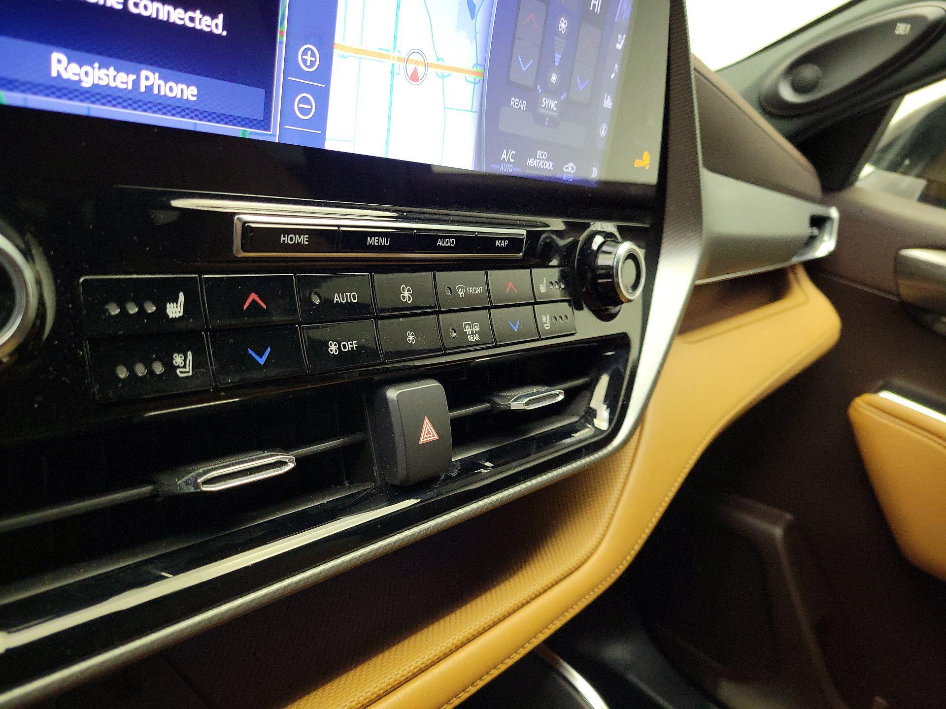 Thumbnail: 2022 Toyota Highlander - 17