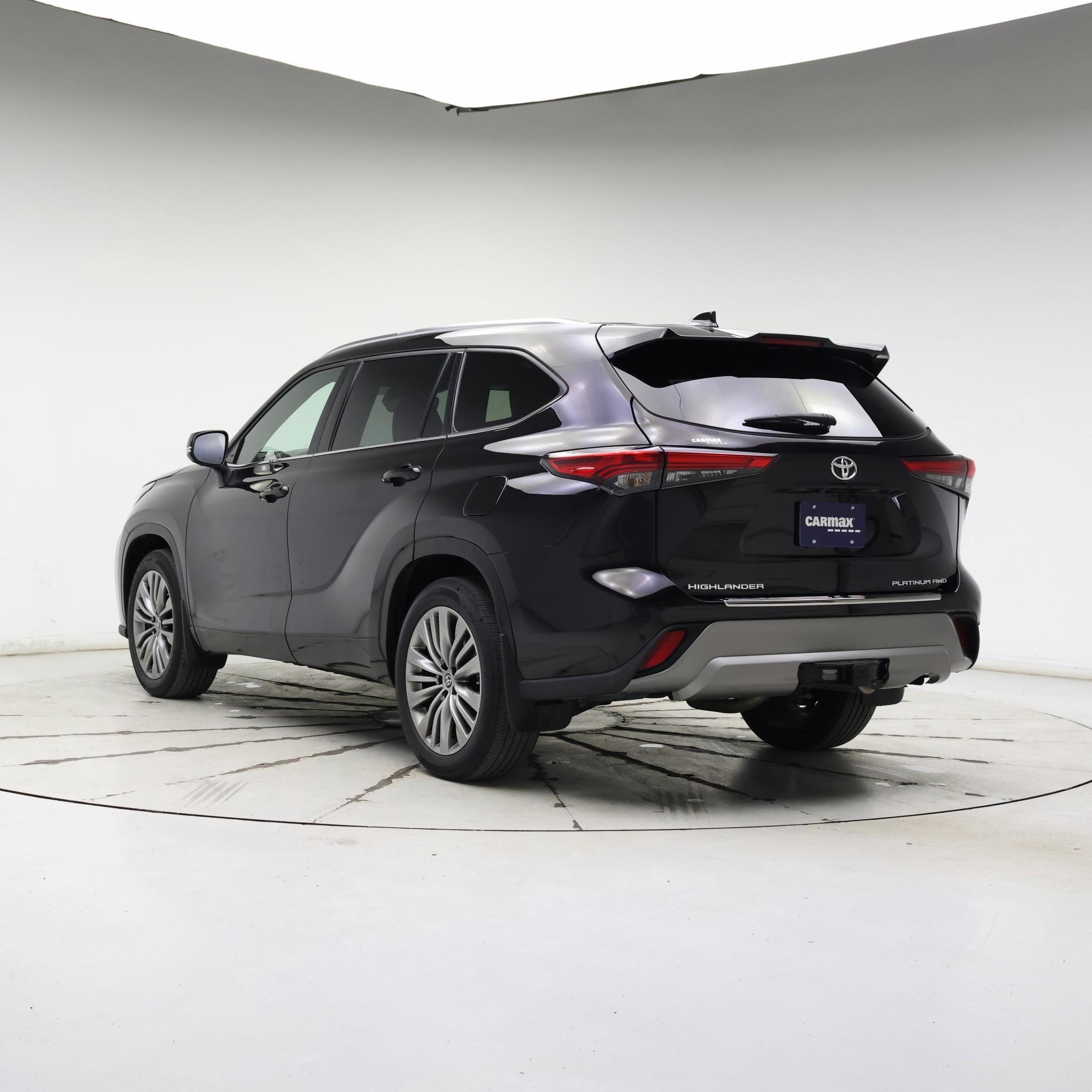 Thumbnail: 2022 Toyota Highlander - 2