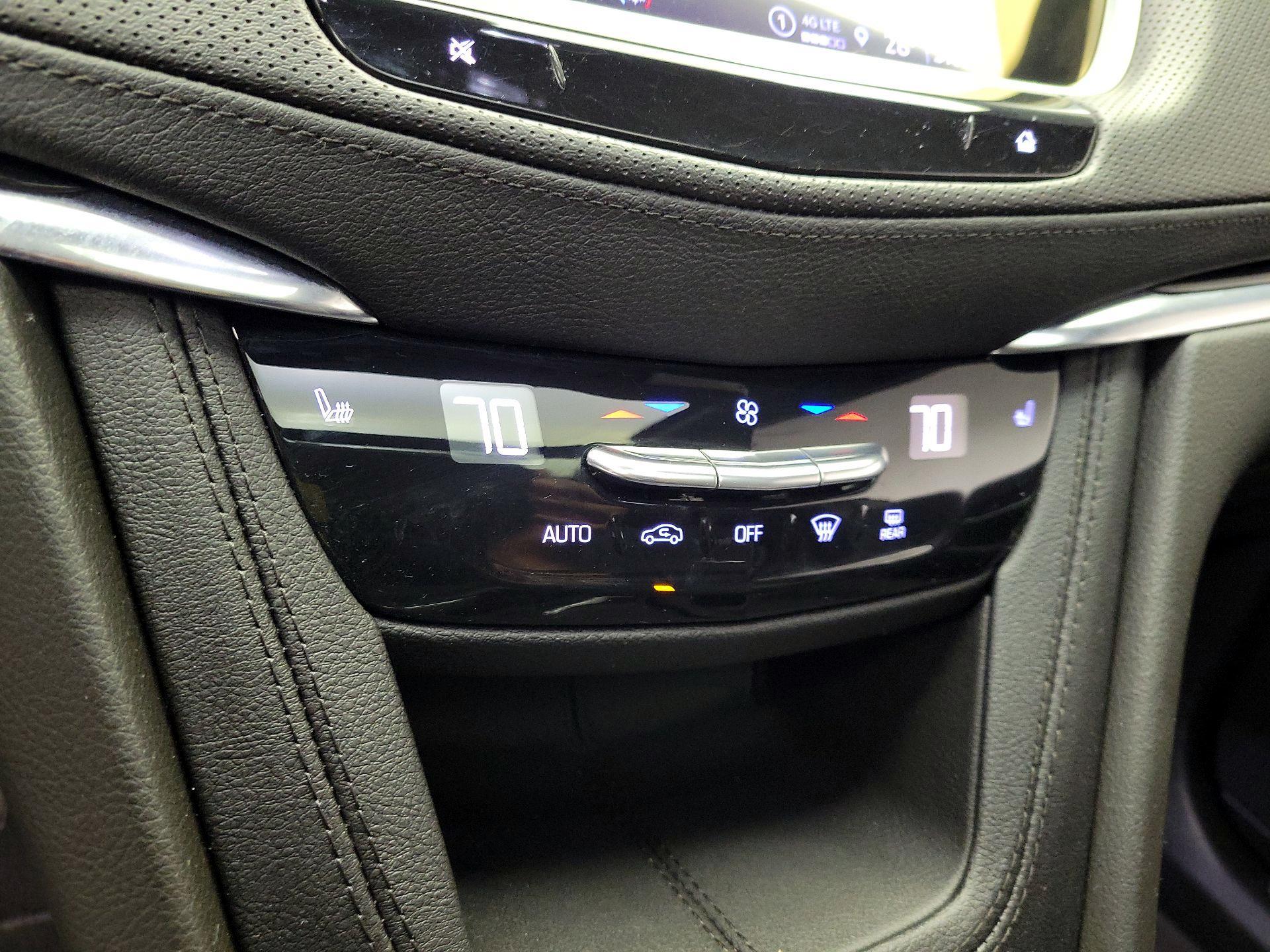 Thumbnail: 2023 Cadillac XT5 - 15