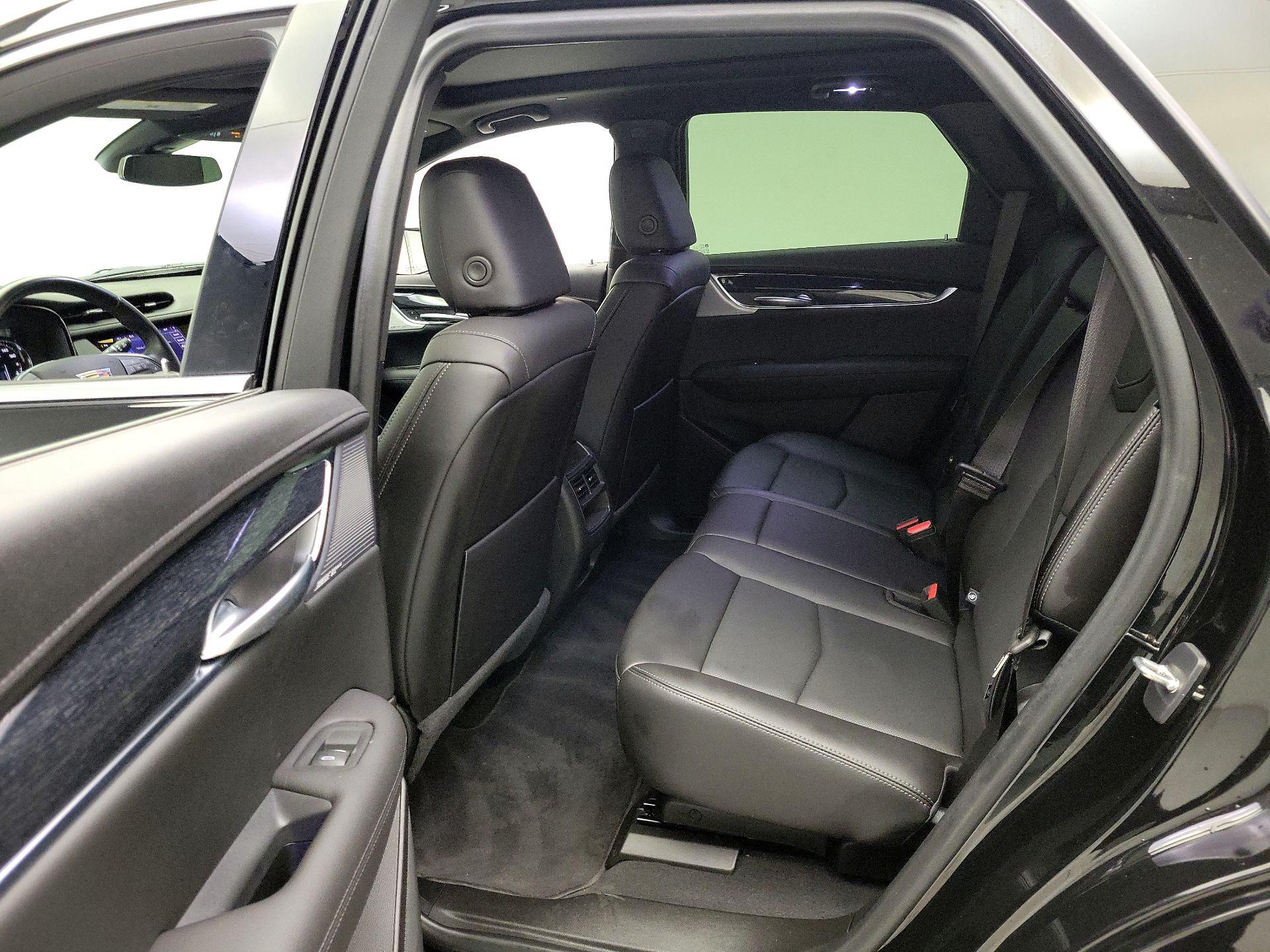 Thumbnail: 2023 Cadillac XT5 - 18