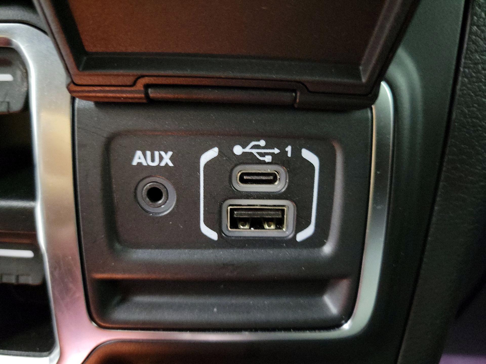 Thumbnail: 2022 Jeep Wrangler - 17