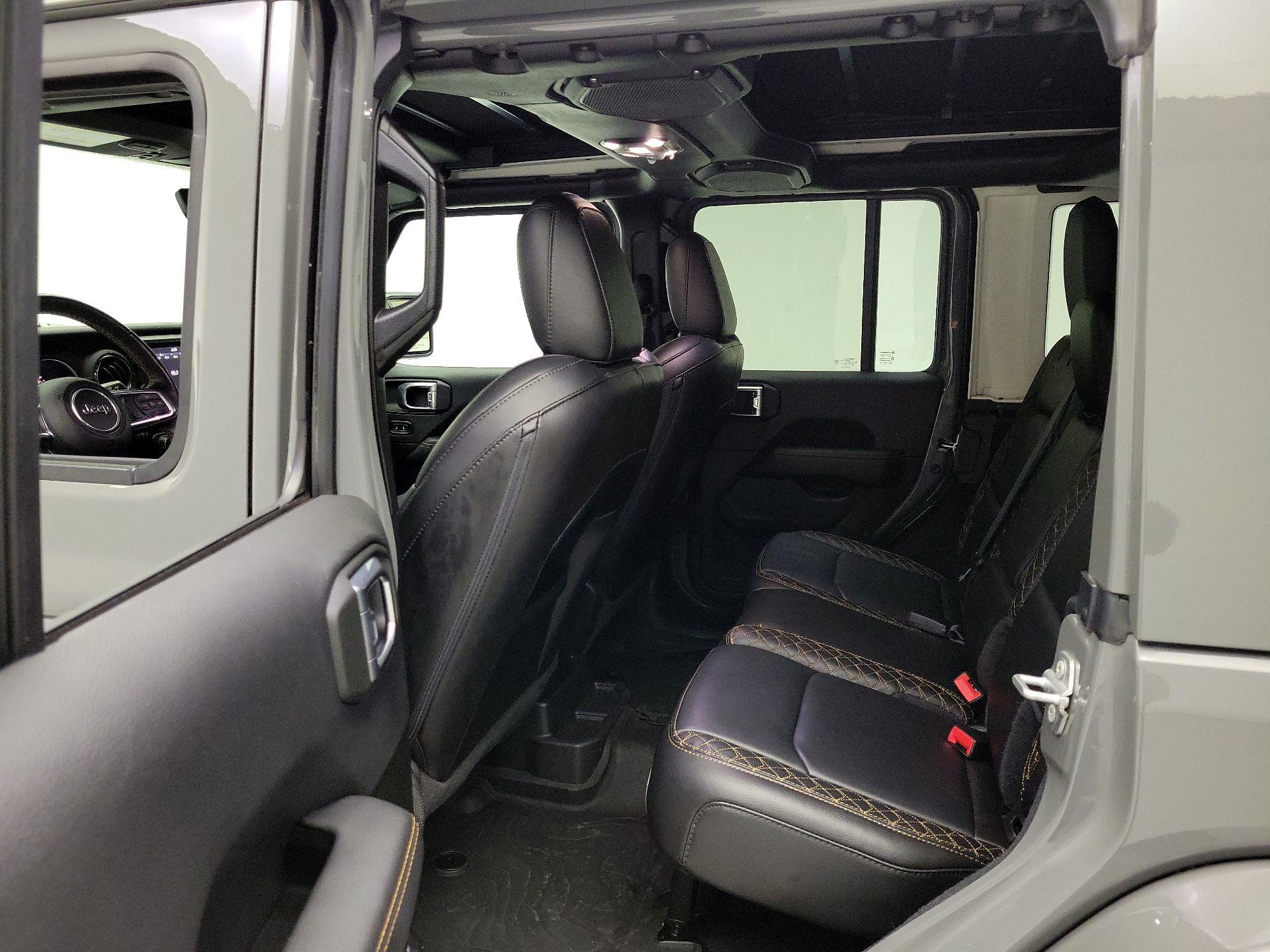 Thumbnail: 2022 Jeep Wrangler - 18