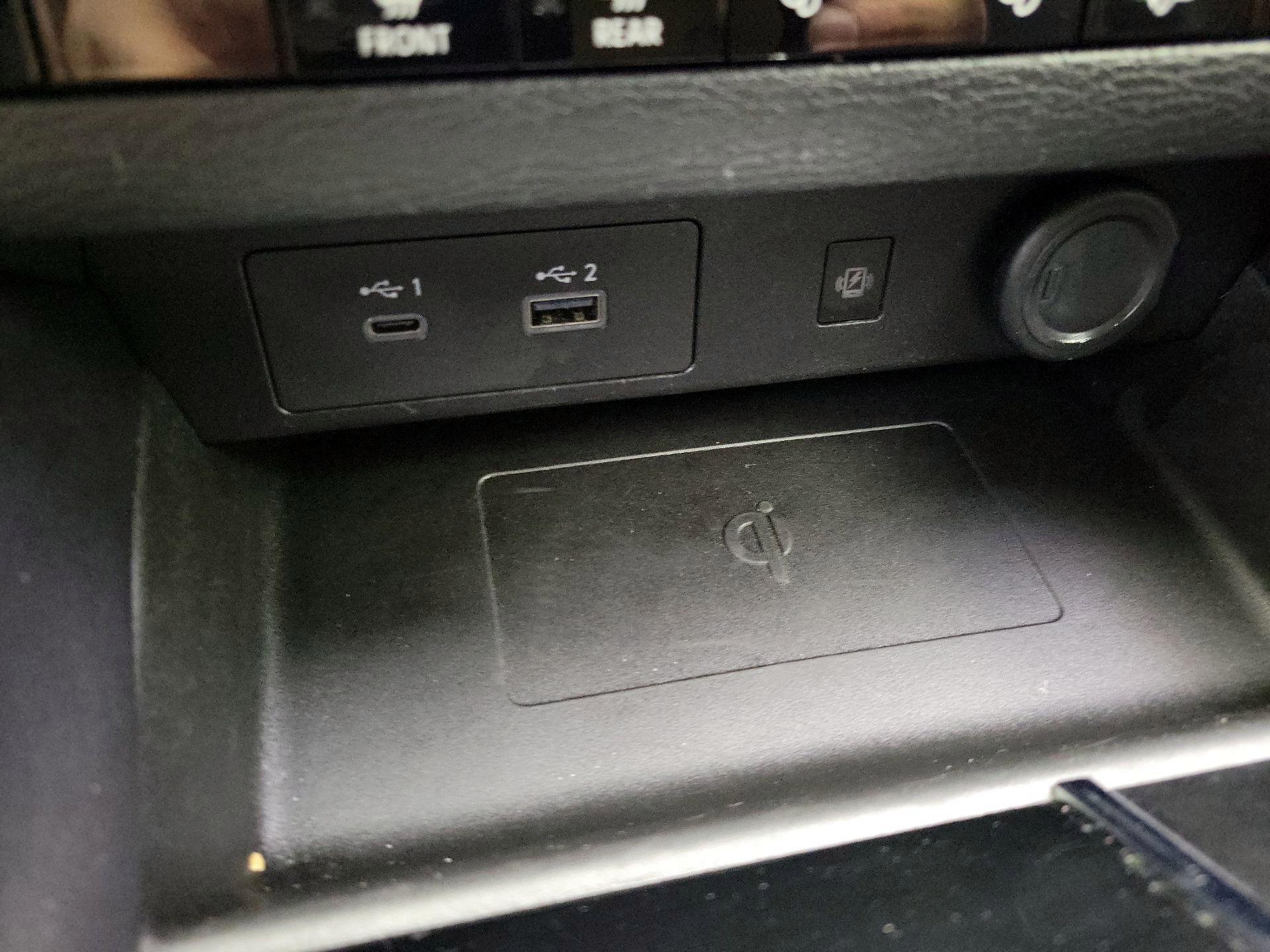 Thumbnail: 2024 Mitsubishi Outlander - 19