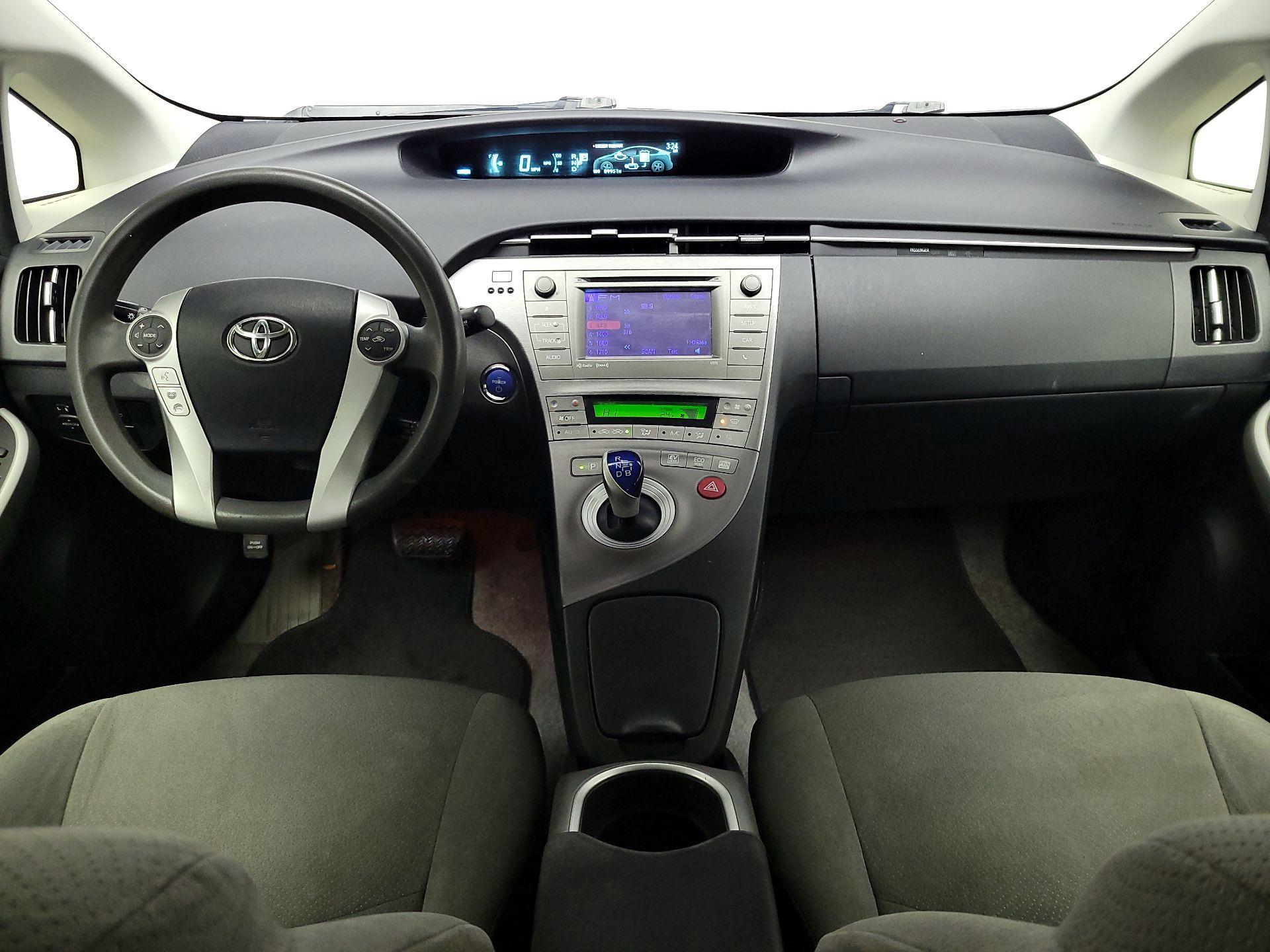Thumbnail: 2014 Toyota Prius - 9