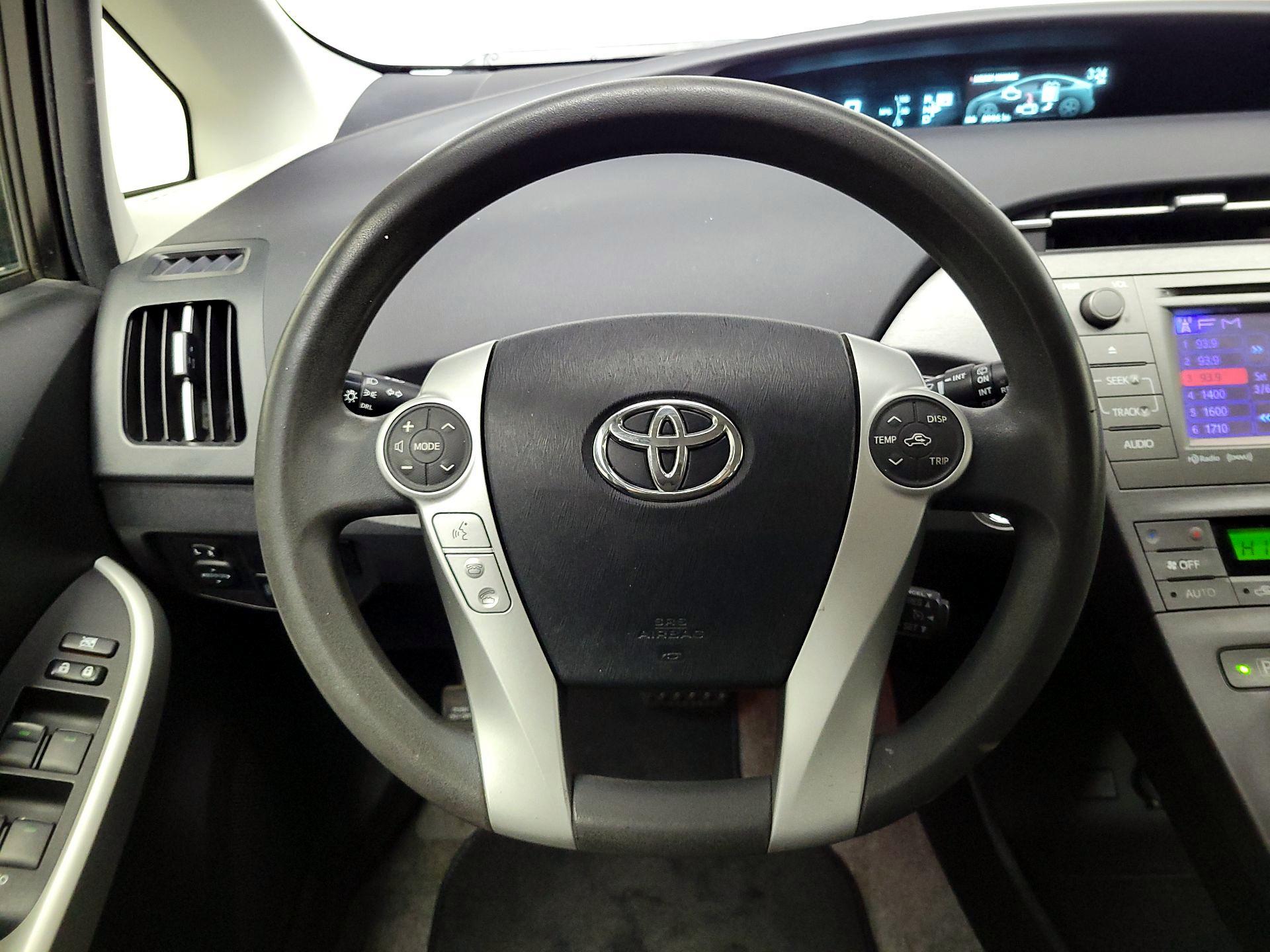 Thumbnail: 2014 Toyota Prius - 10