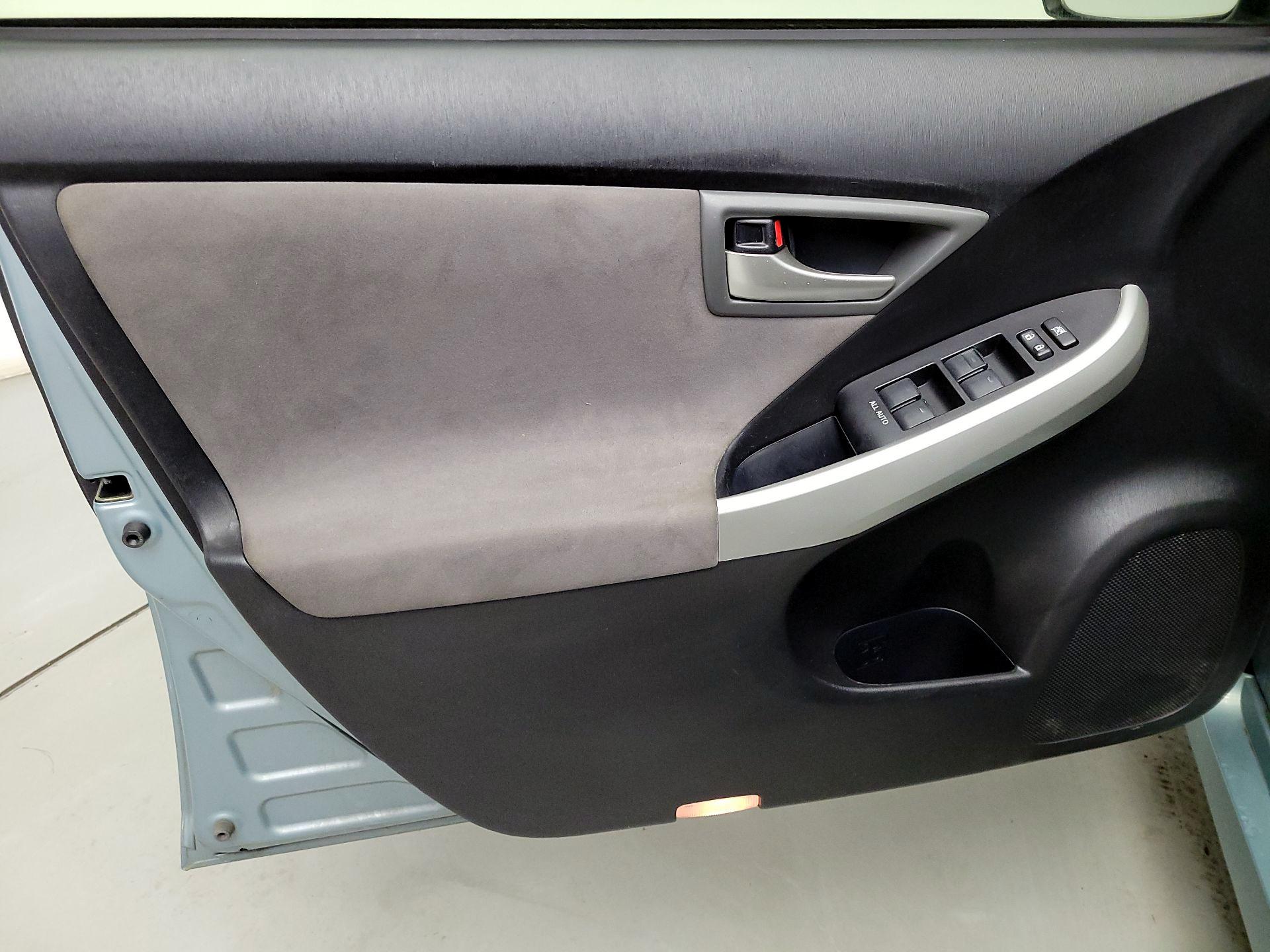 Thumbnail: 2014 Toyota Prius - 12