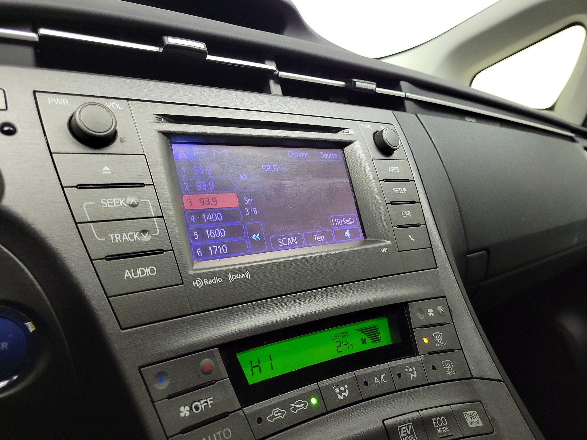 Thumbnail: 2014 Toyota Prius - 16