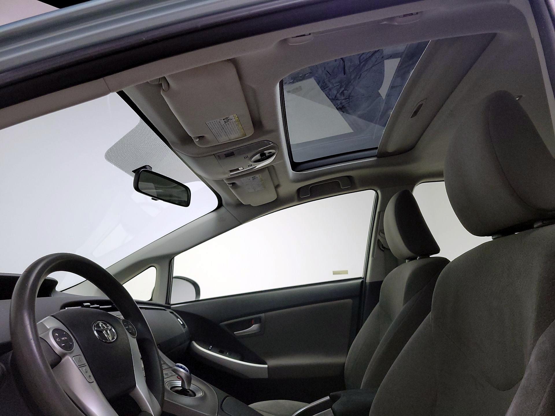 Thumbnail: 2014 Toyota Prius - 19