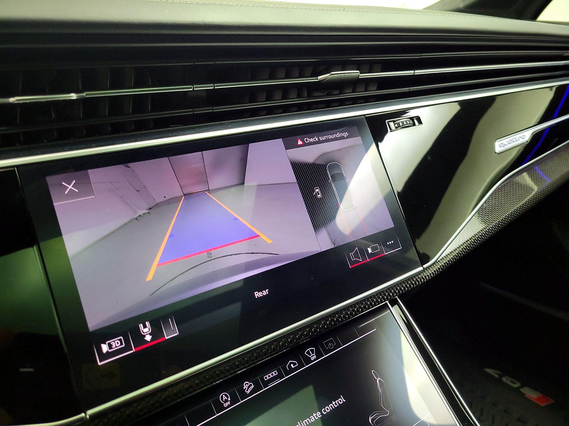 Thumbnail: 2021 Audi SQ7 - 15