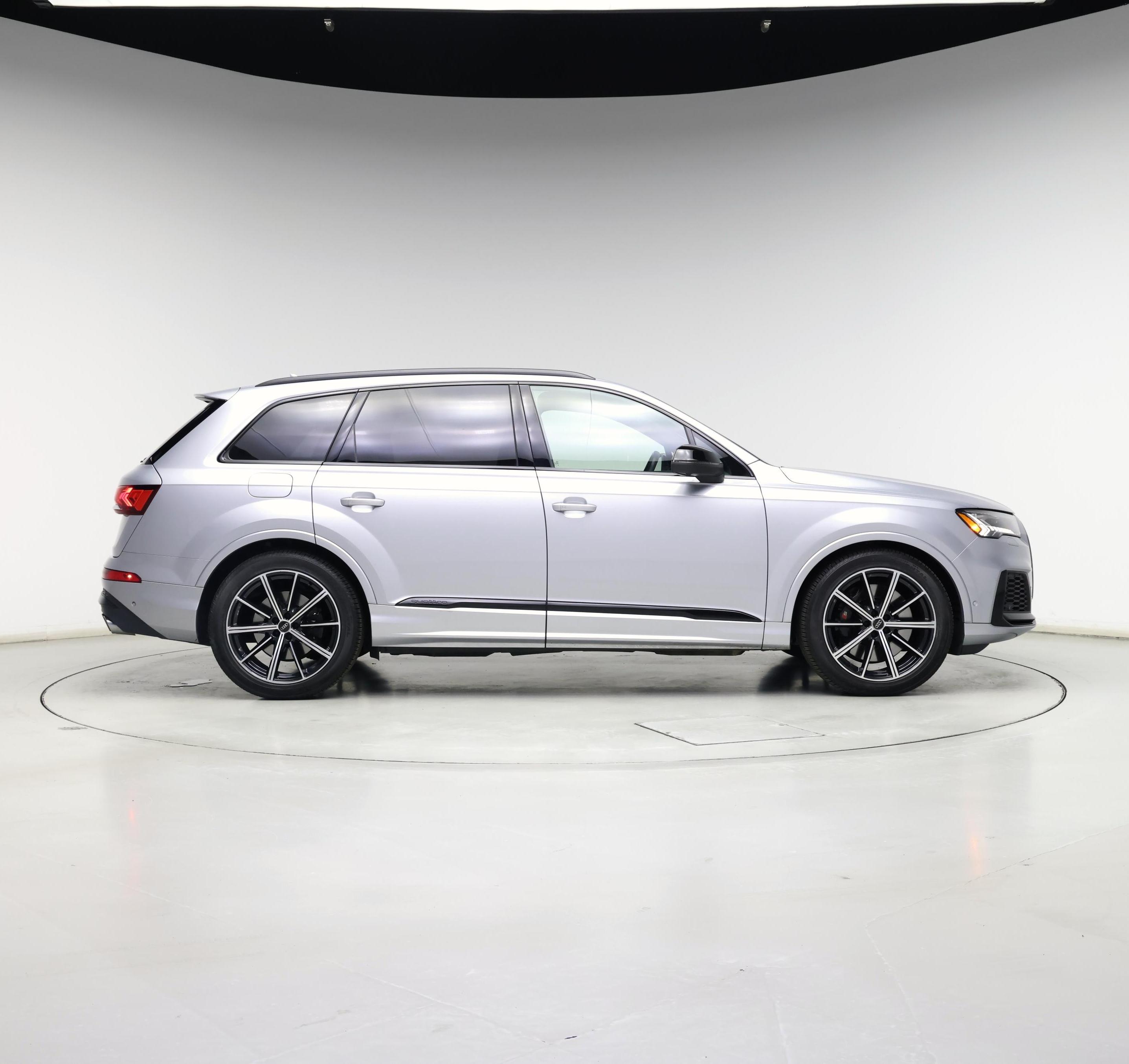 Thumbnail: 2021 Audi SQ7 - 7