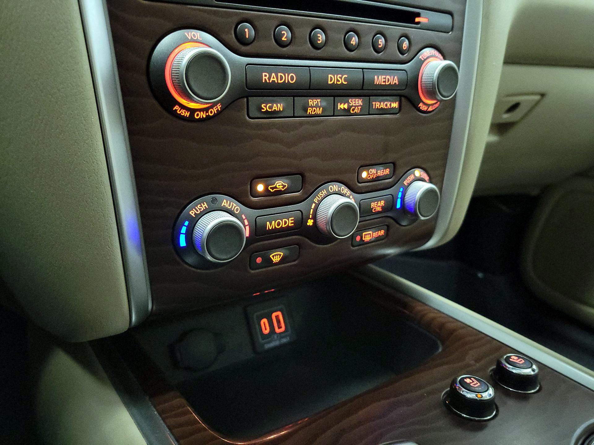 Thumbnail: 2020 Nissan Pathfinder - 17