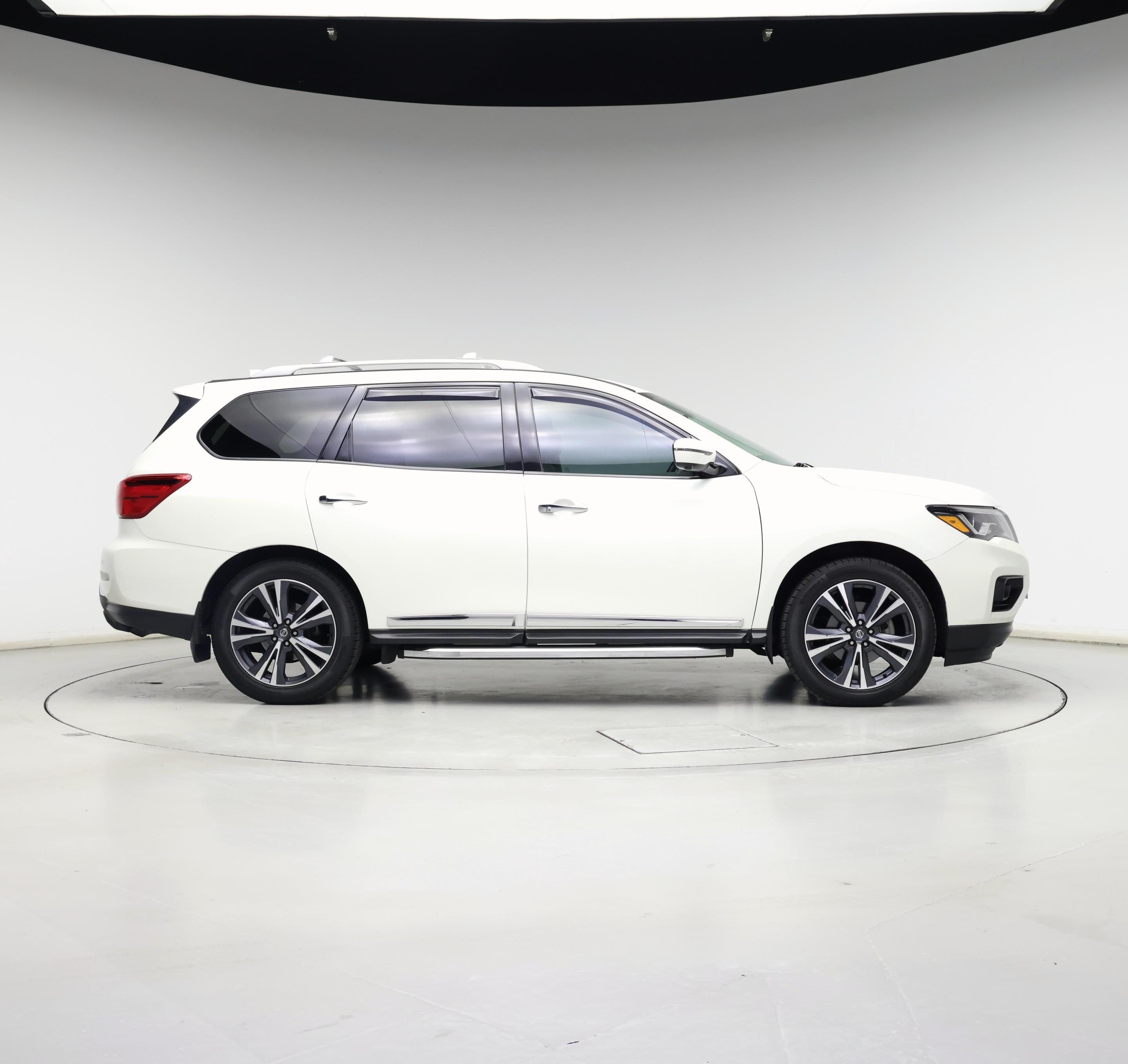 Thumbnail: 2020 Nissan Pathfinder - 7