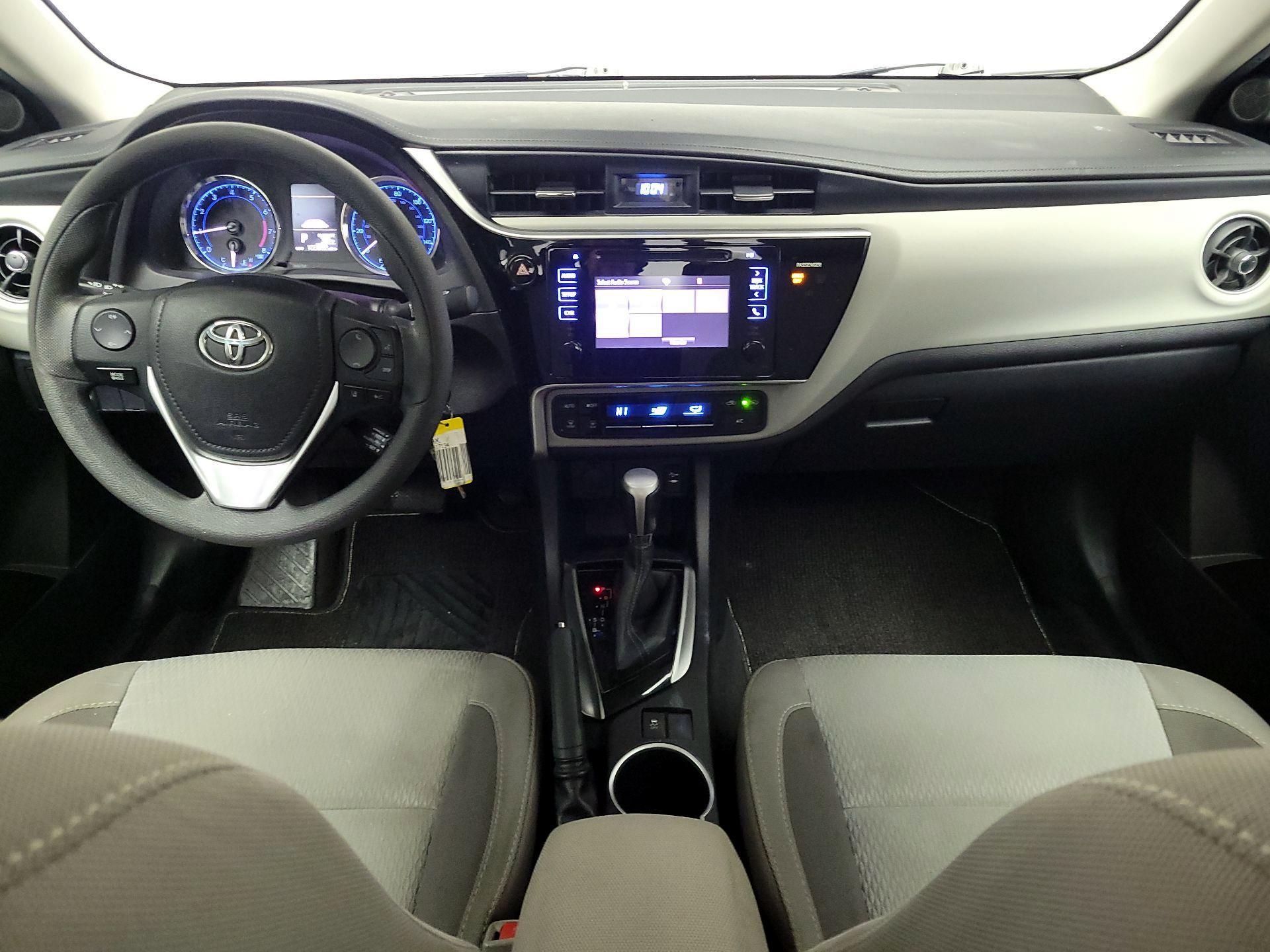 Thumbnail: 2017 Toyota Corolla - 9