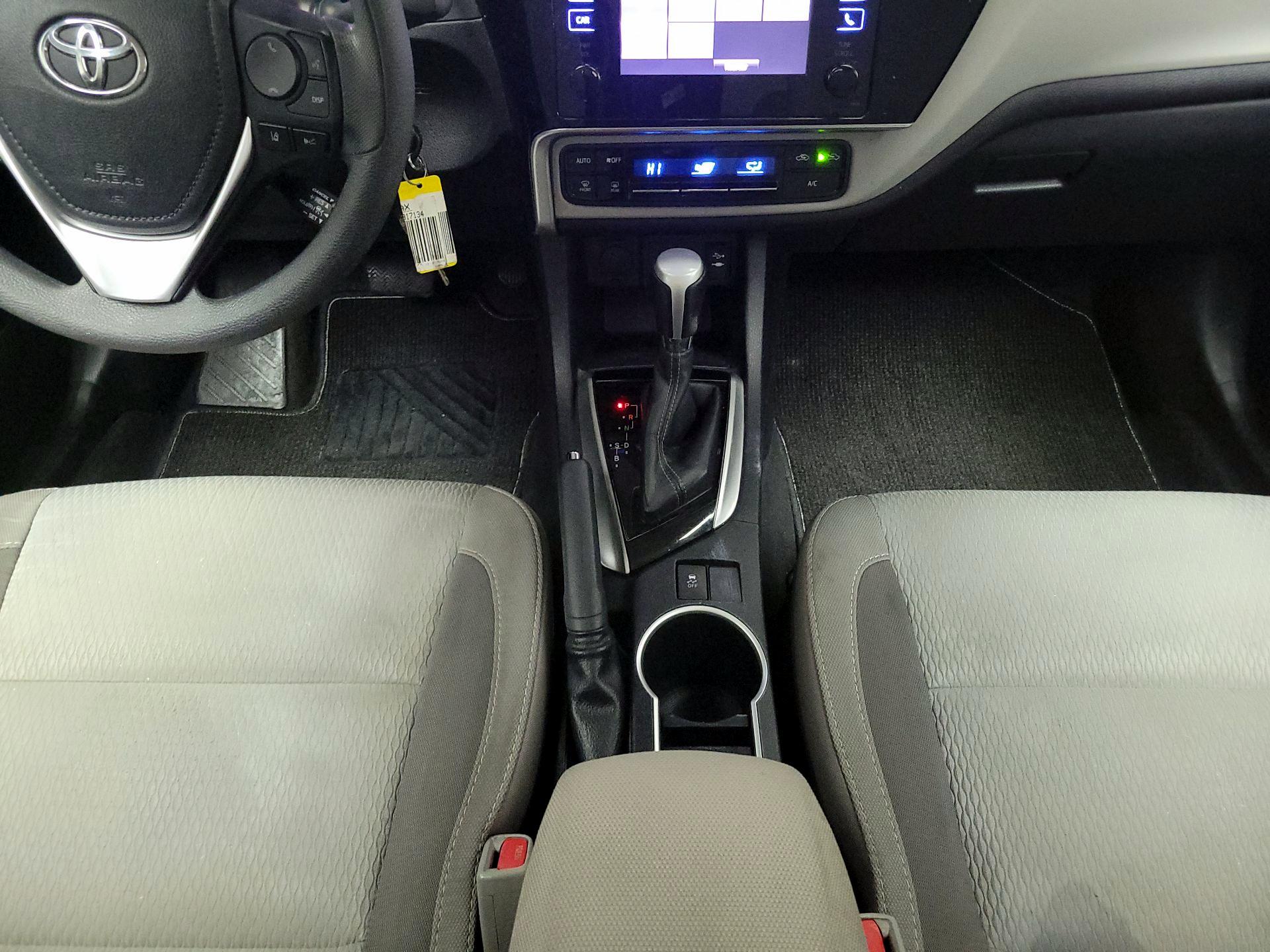 Thumbnail: 2017 Toyota Corolla - 17