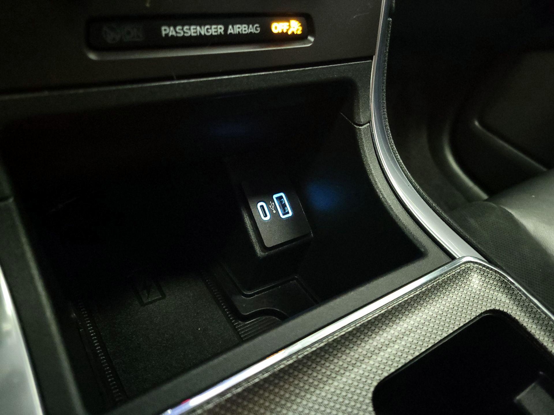 Thumbnail: 2021 Ford Edge - 19