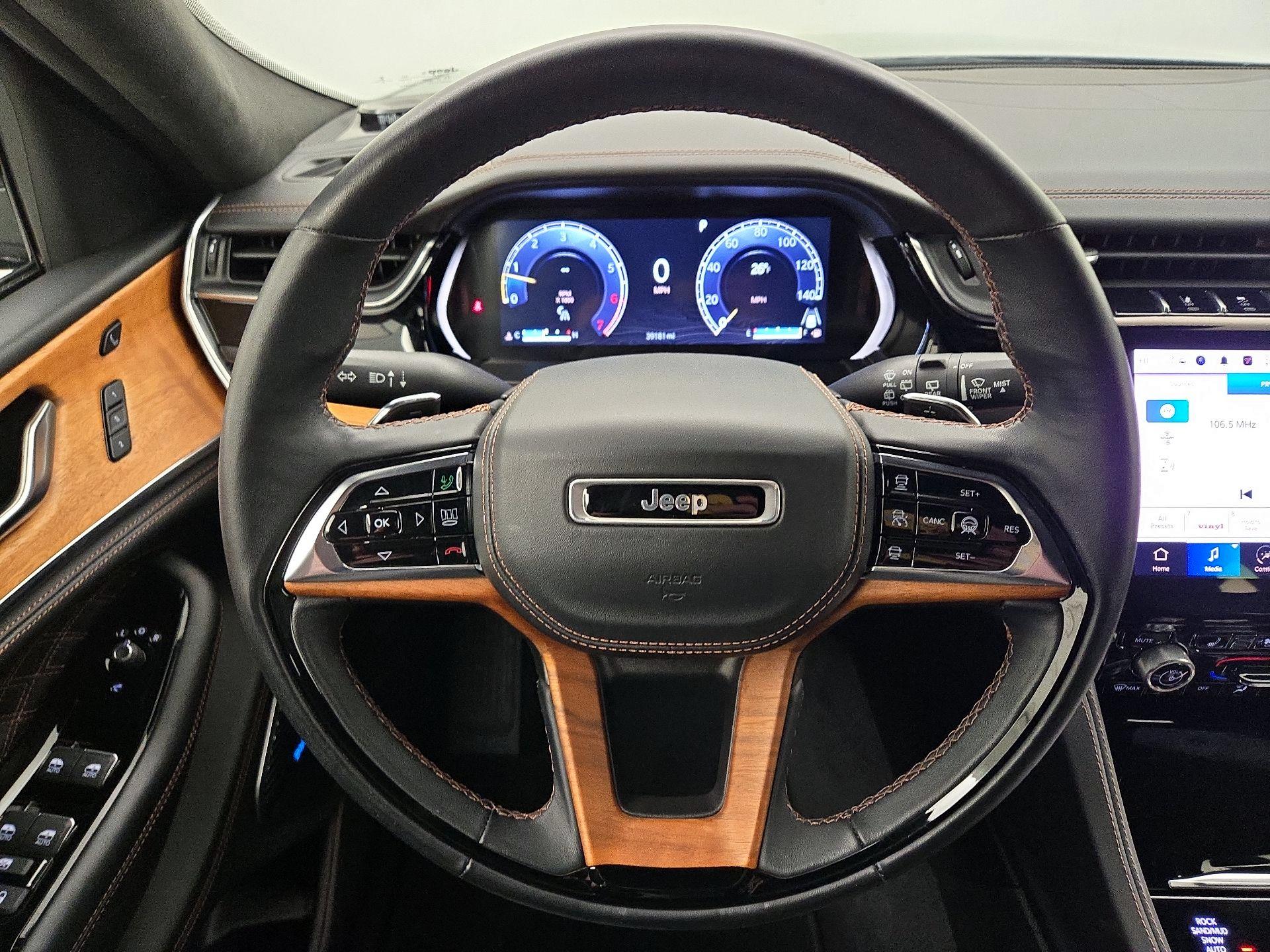 Thumbnail: 2022 Jeep Grand Cherokee - 10