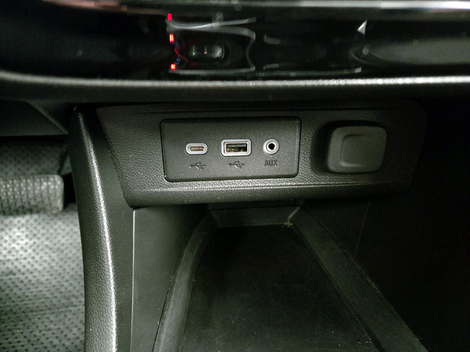 Thumbnail: 2021 Buick Encore GX - 18