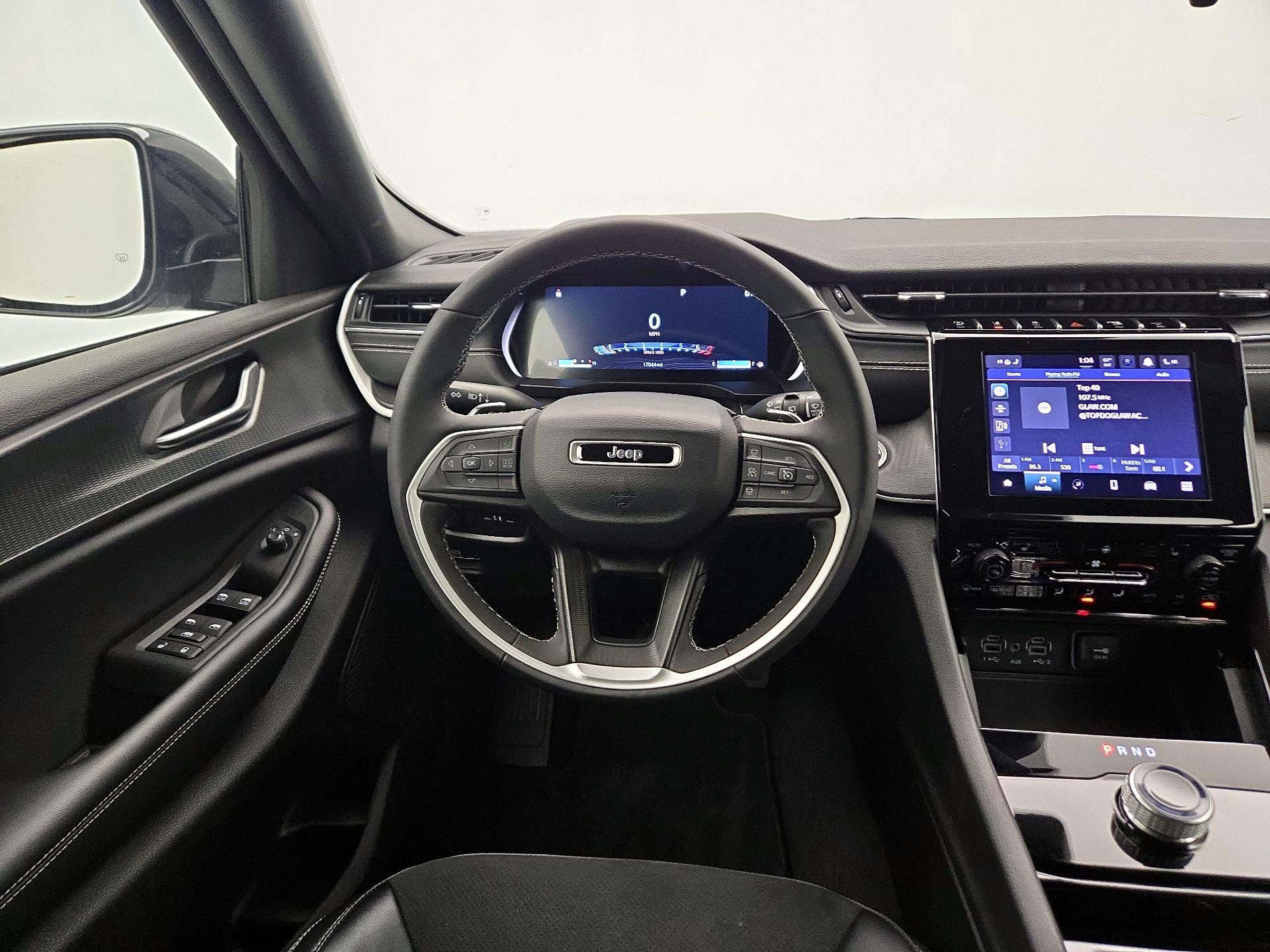 Thumbnail: 2023 Jeep Grand Cherokee - 10