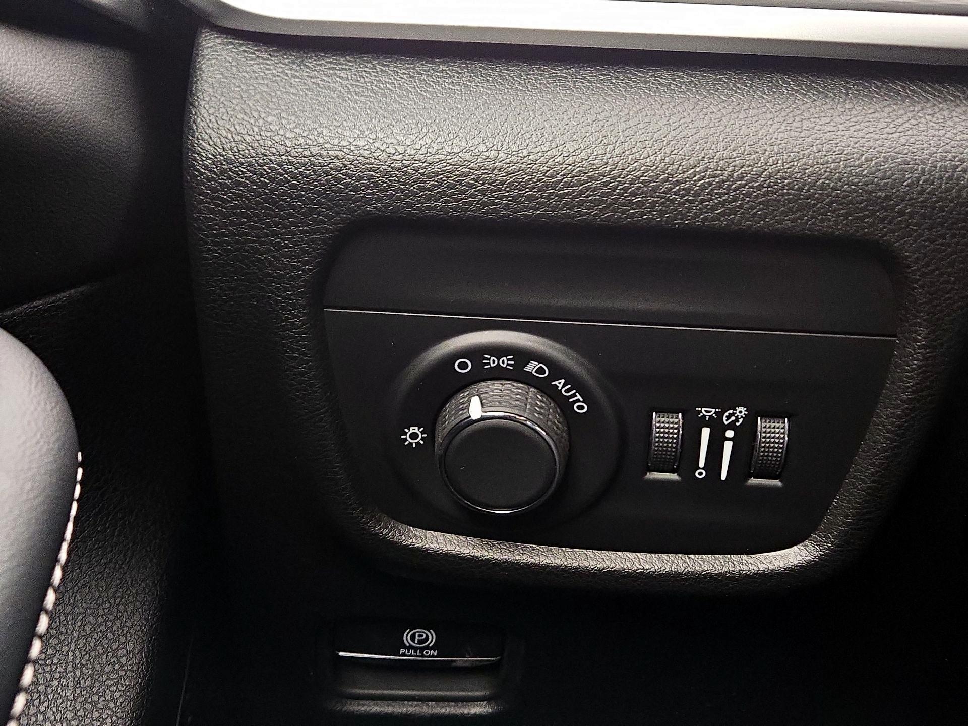 Thumbnail: 2023 Jeep Grand Cherokee - 13