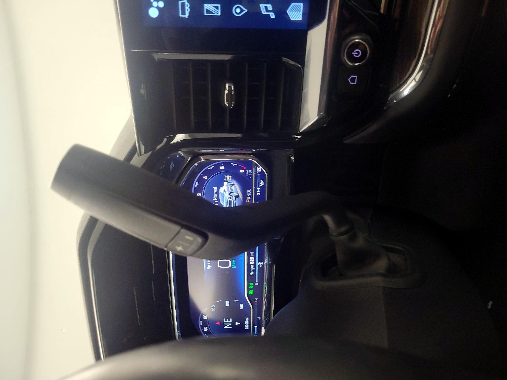 Thumbnail: 2023 Chevrolet Silverado 1500 - 17