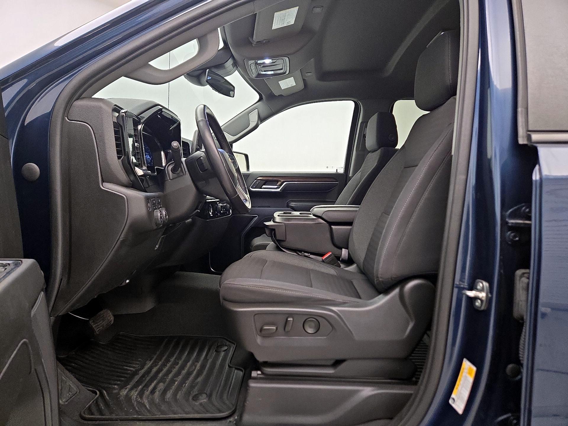 Thumbnail: 2022 Chevrolet Silverado 1500 - 11