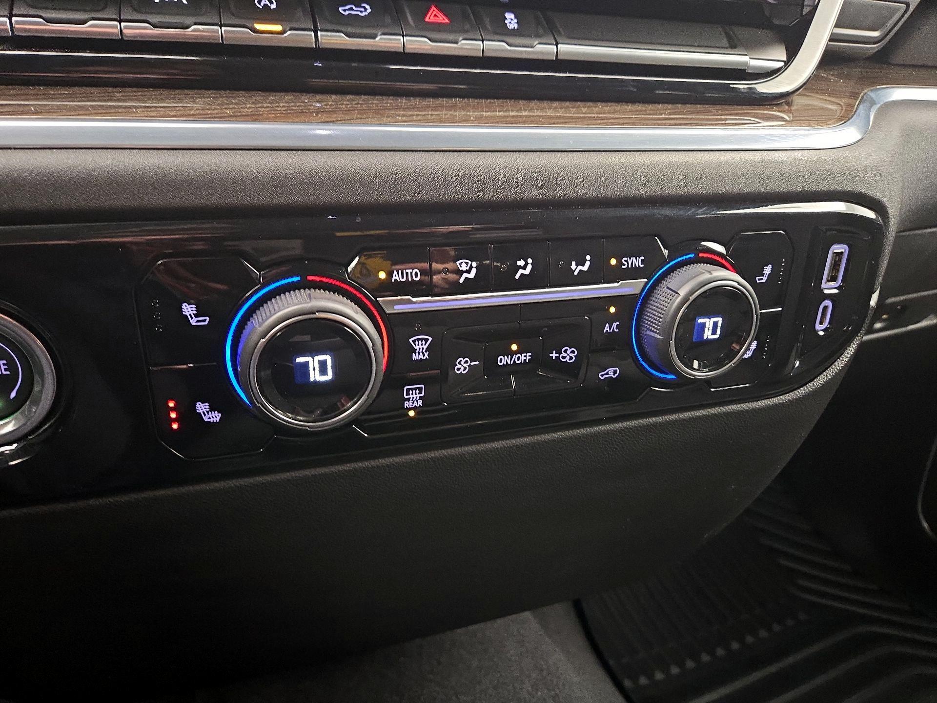 Thumbnail: 2022 Chevrolet Silverado 1500 - 16