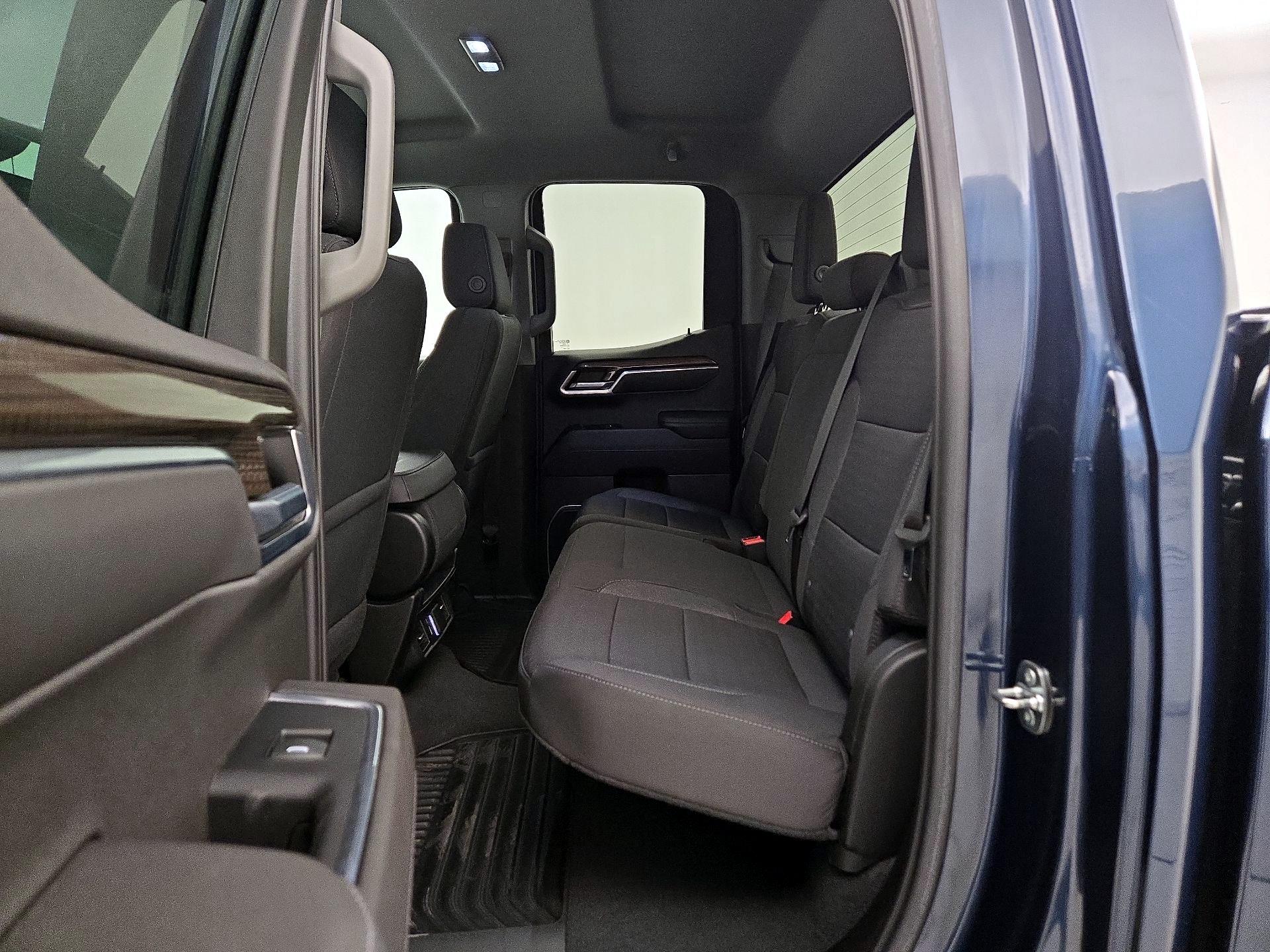 Thumbnail: 2022 Chevrolet Silverado 1500 - 19