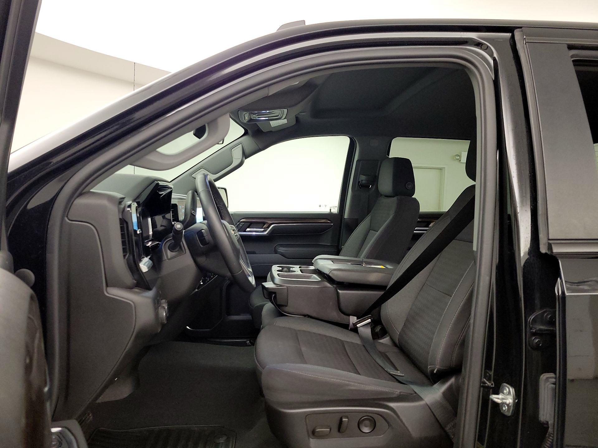 Thumbnail: 2023 Chevrolet Silverado 1500 - 11