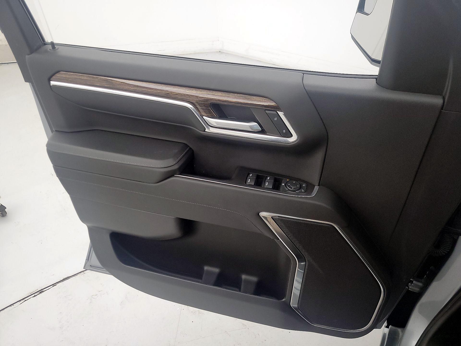 Thumbnail: 2024 GMC Sierra 1500 - 12