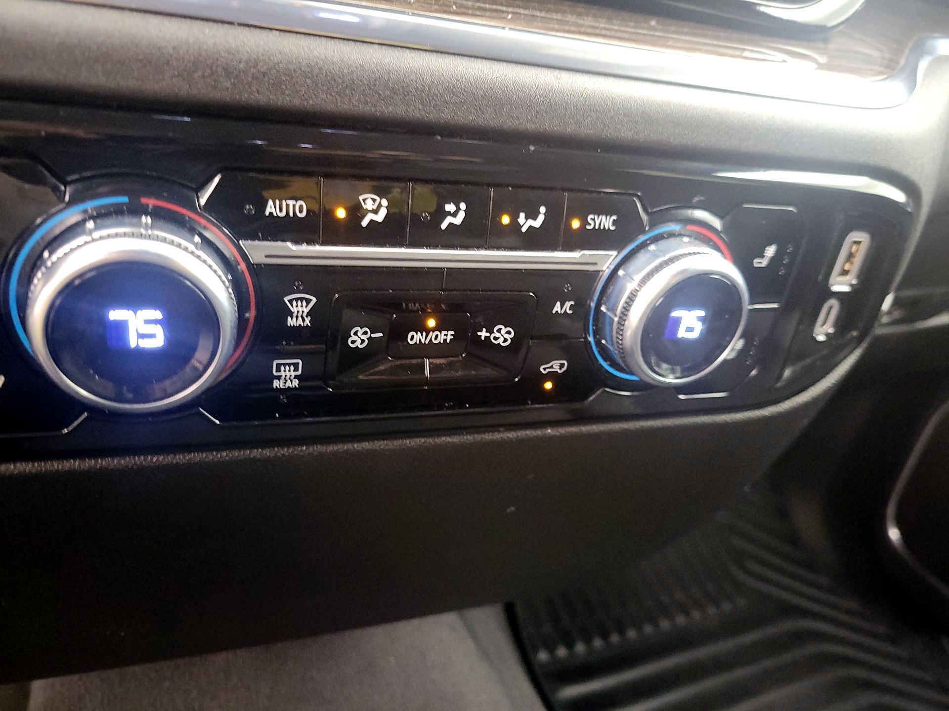 Thumbnail: 2024 GMC Sierra 1500 - 16