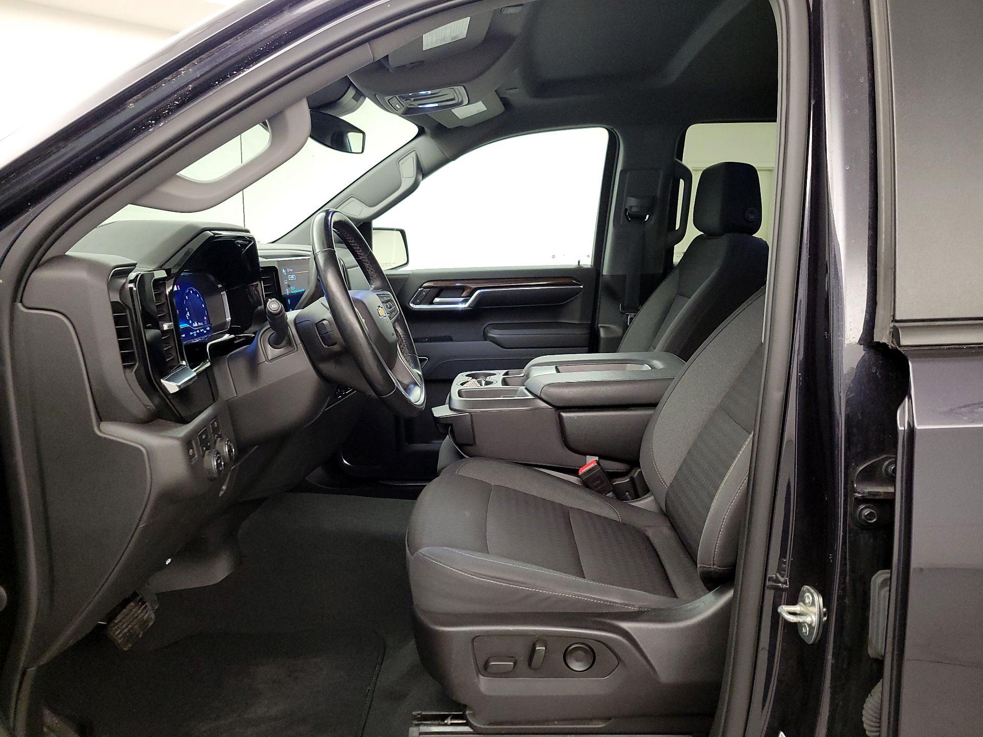 Thumbnail: 2023 Chevrolet Silverado 1500 - 11