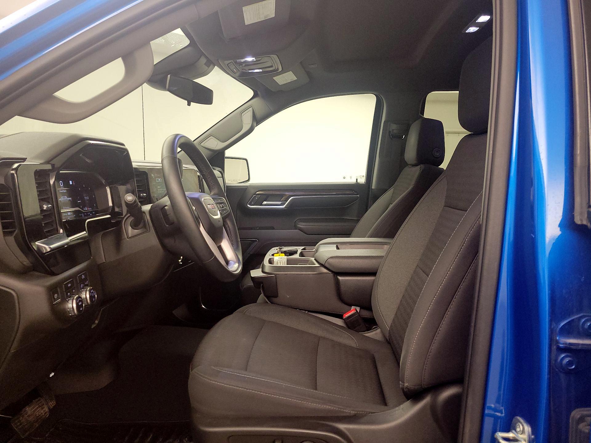 Thumbnail: 2023 GMC Sierra 1500 - 11