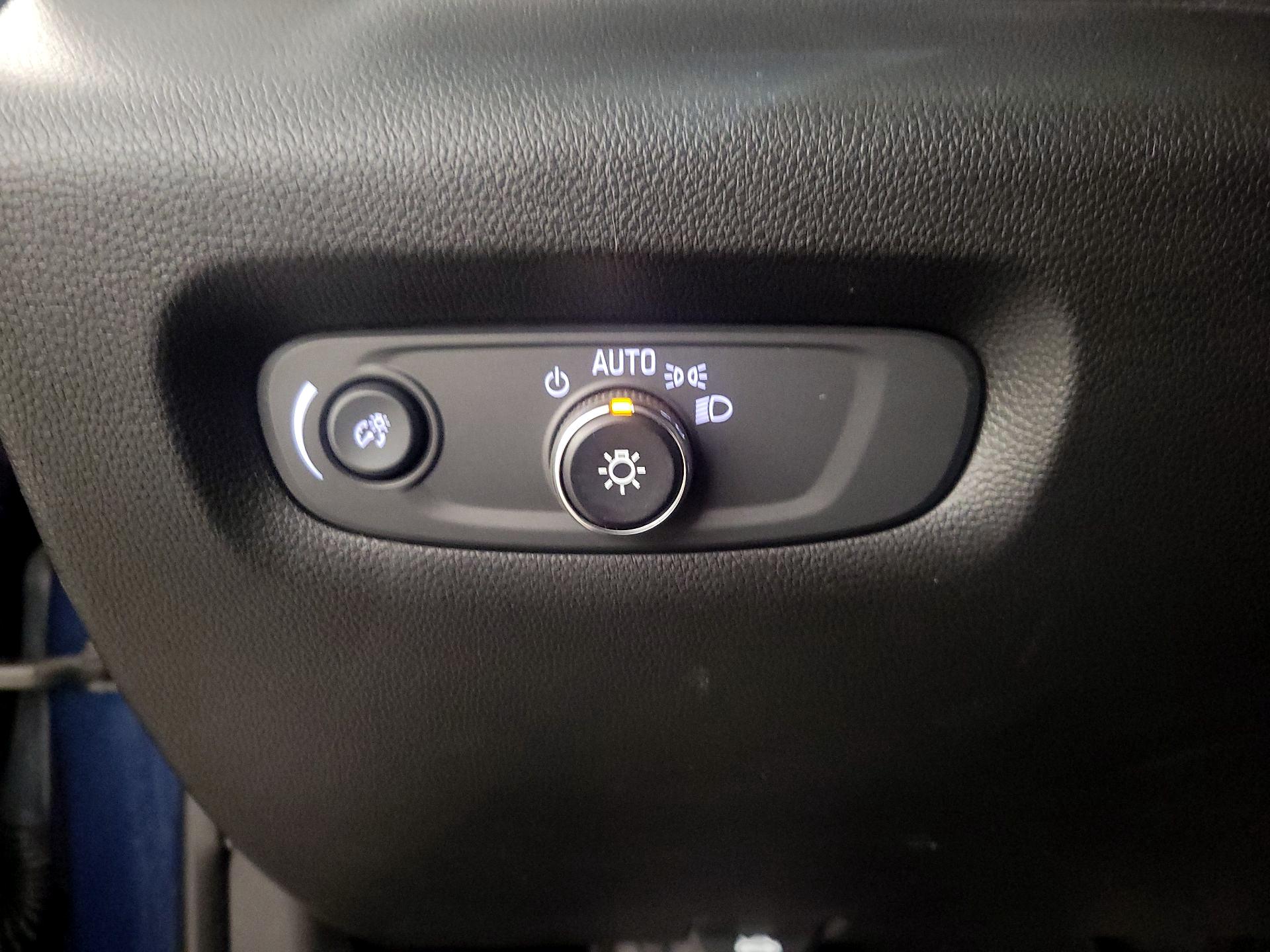 Thumbnail: 2023 Chevrolet Traverse - 13