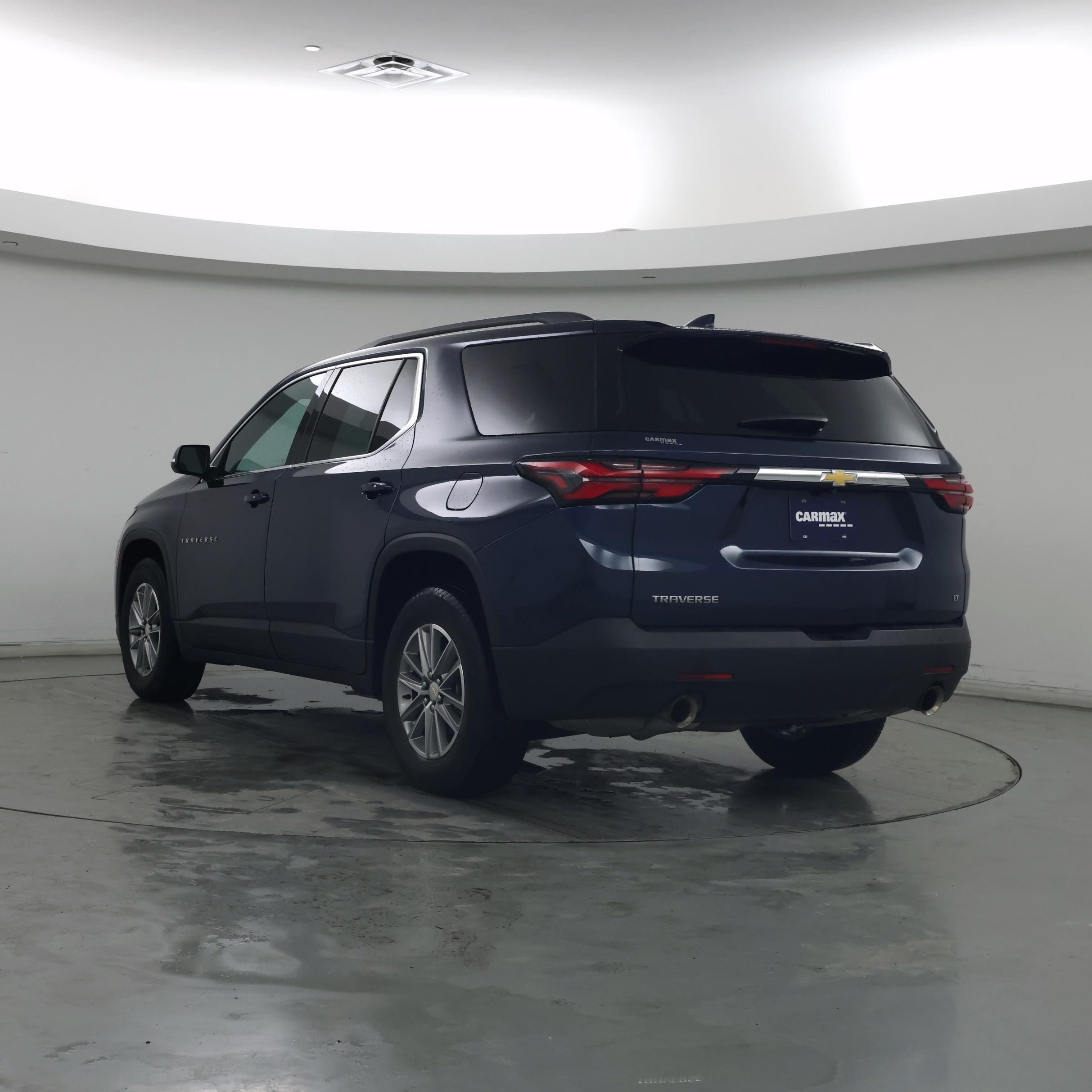 Thumbnail: 2023 Chevrolet Traverse - 2