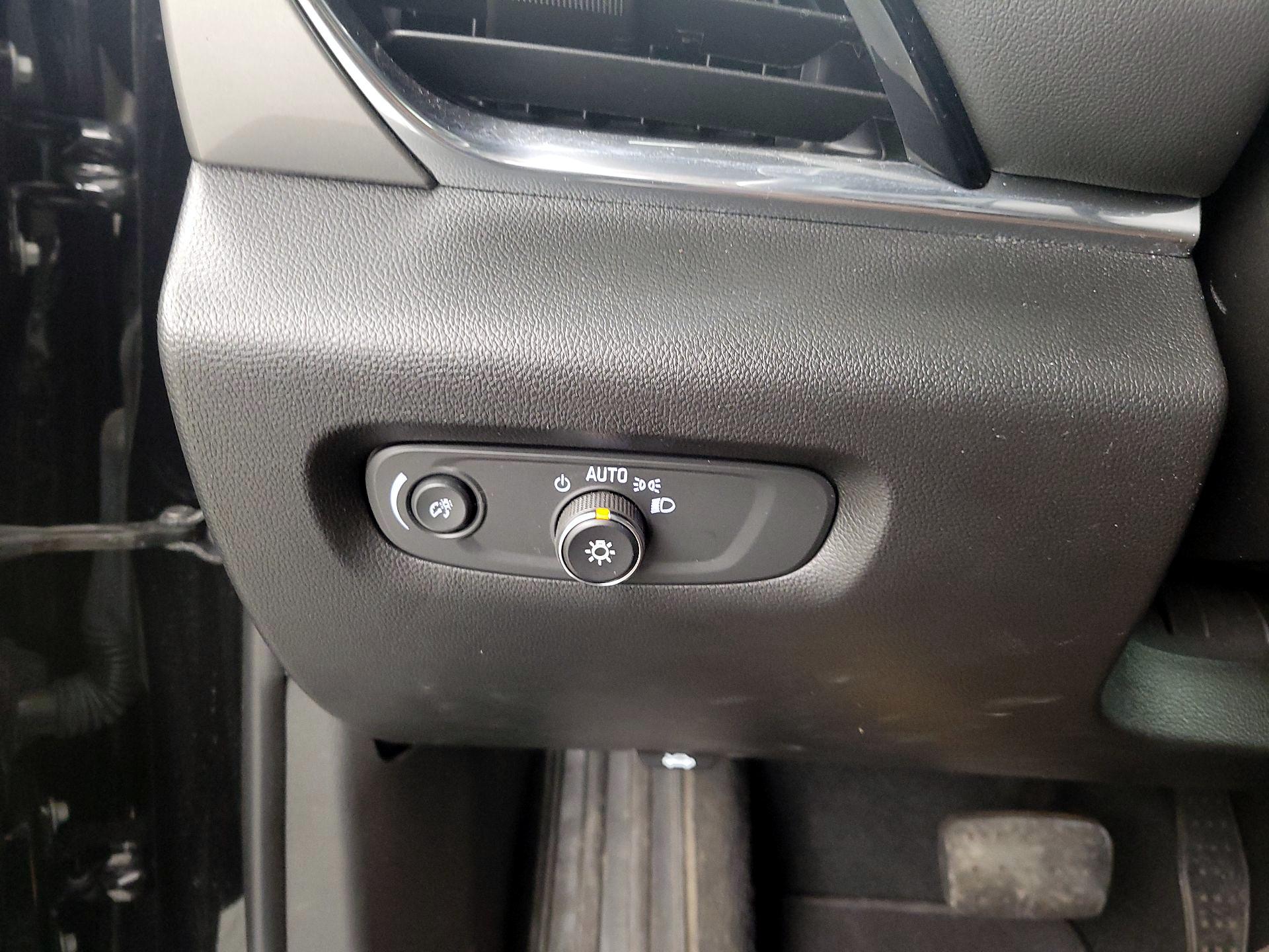 Thumbnail: 2023 Chevrolet Traverse - 13