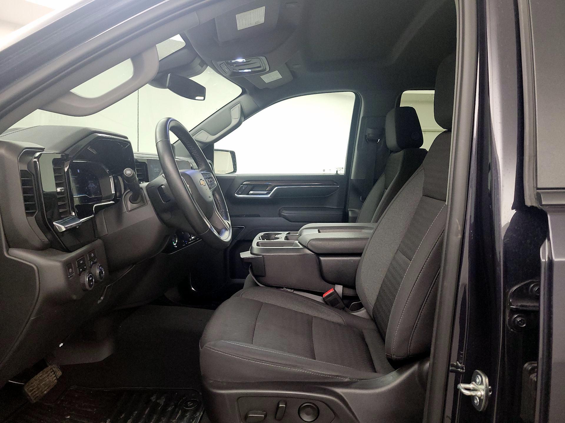 Thumbnail: 2023 Chevrolet Silverado 1500 - 11