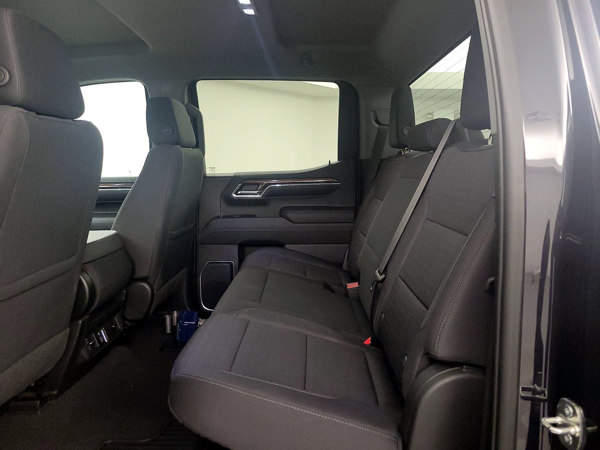 Thumbnail: 2023 Chevrolet Silverado 1500 - 19