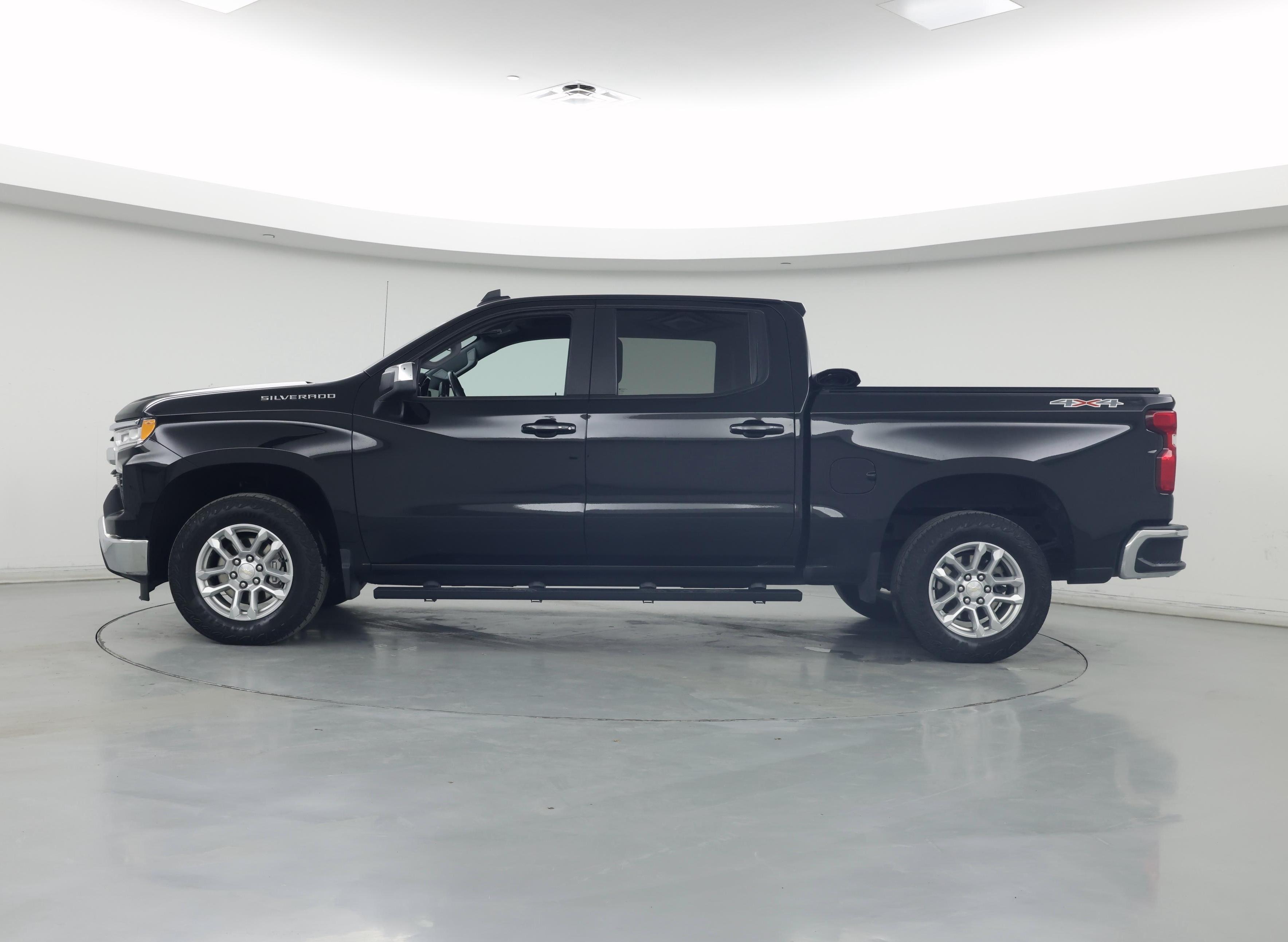 Thumbnail: 2023 Chevrolet Silverado 1500 - 3