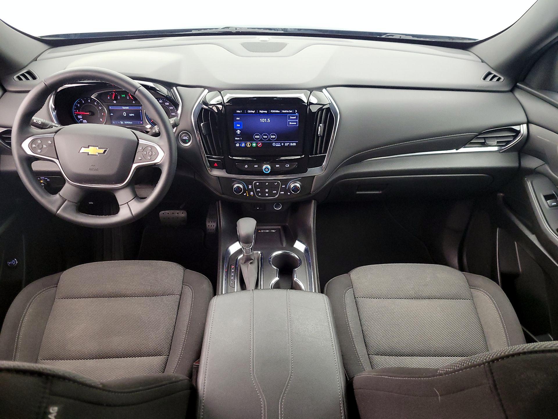 Thumbnail: 2023 Chevrolet Traverse - 9