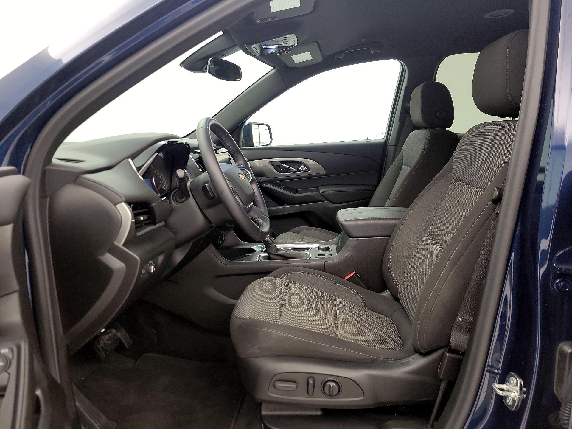 Thumbnail: 2023 Chevrolet Traverse - 11