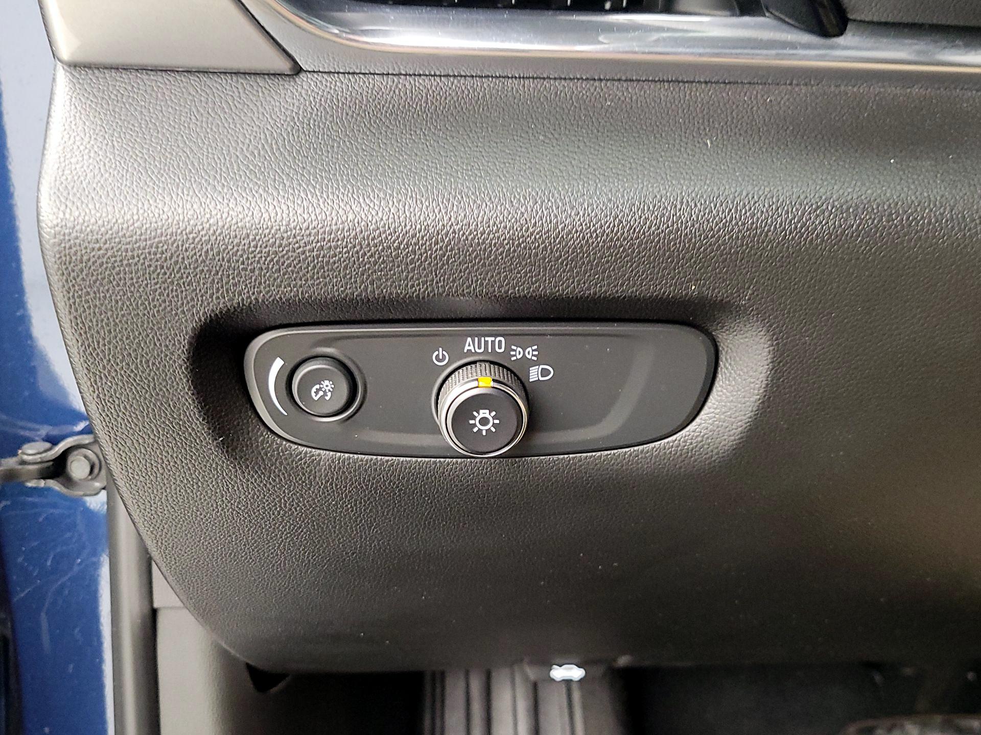 Thumbnail: 2023 Chevrolet Traverse - 13