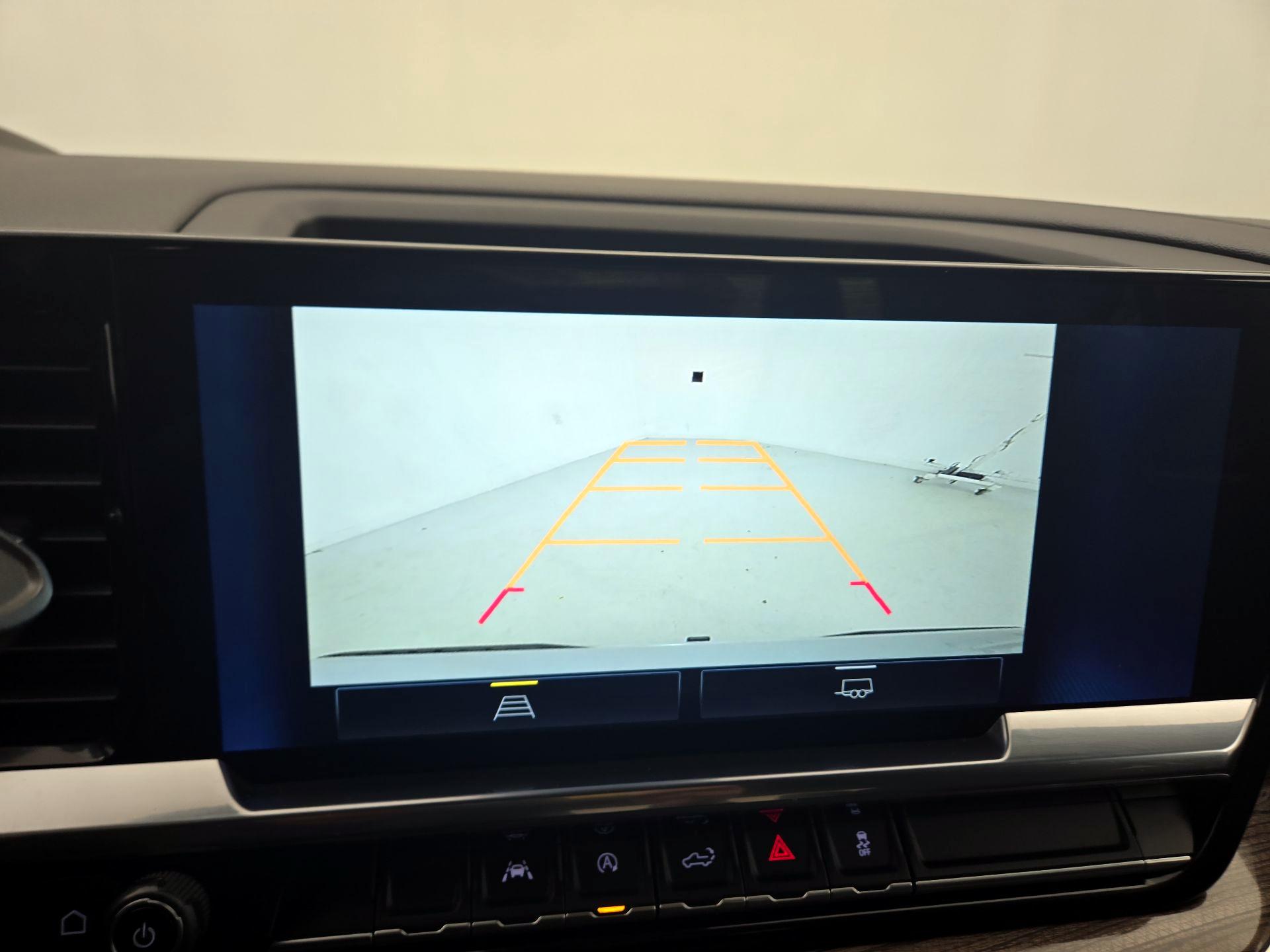 Thumbnail: 2022 Chevrolet Silverado 1500 - 14