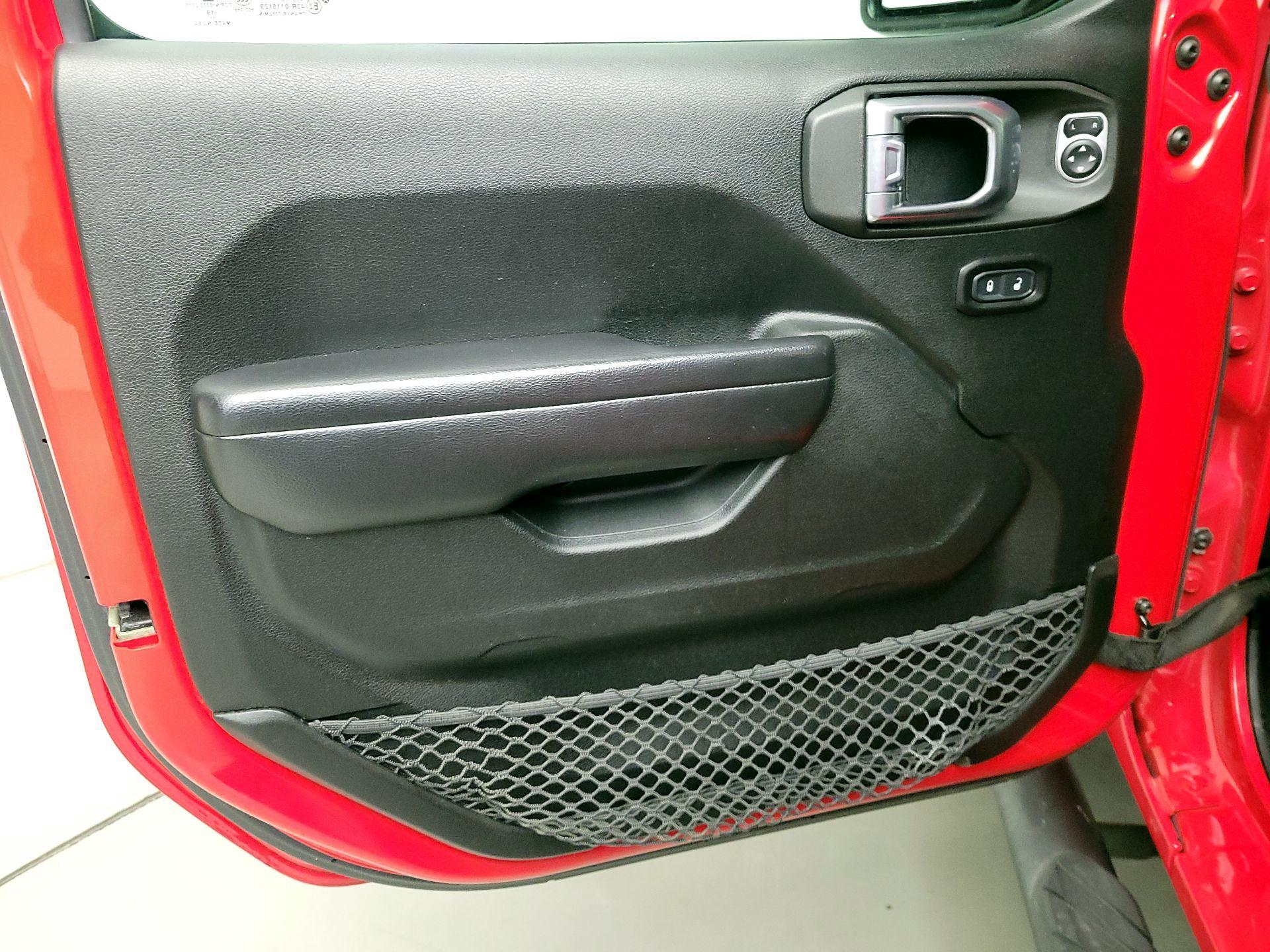 Thumbnail: 2020 Jeep Gladiator - 12